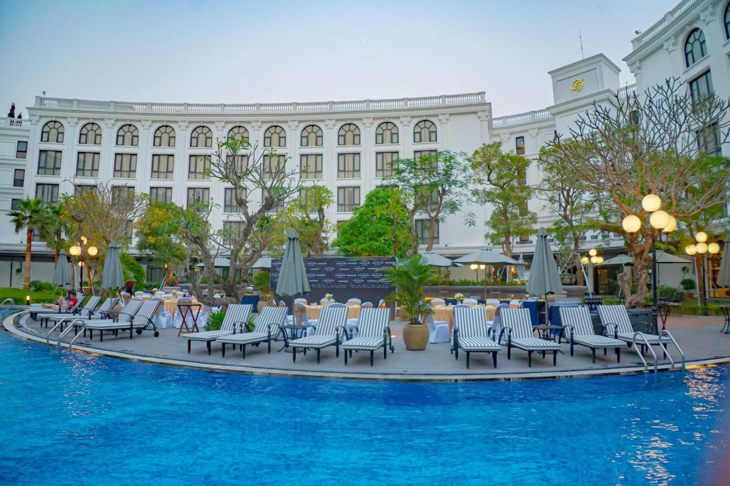 Swimming pool in Silk Path Grand Hue Hotel Swimming pool in Silk Path Grand Hue Hotel