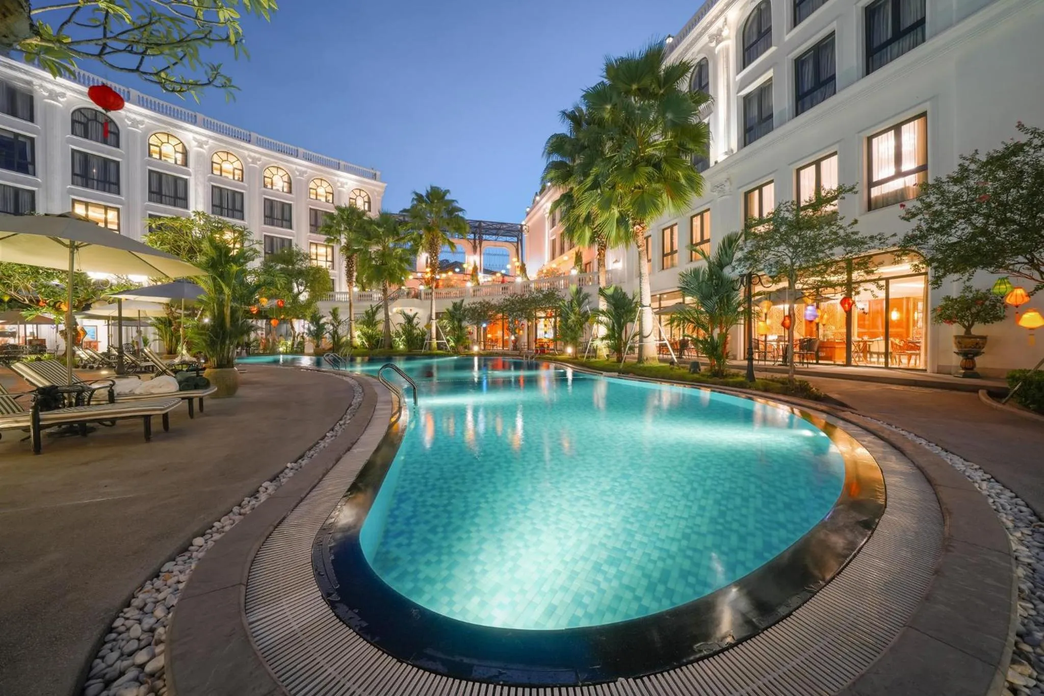 Swimming pool in Silk Path Grand Hue Hotel