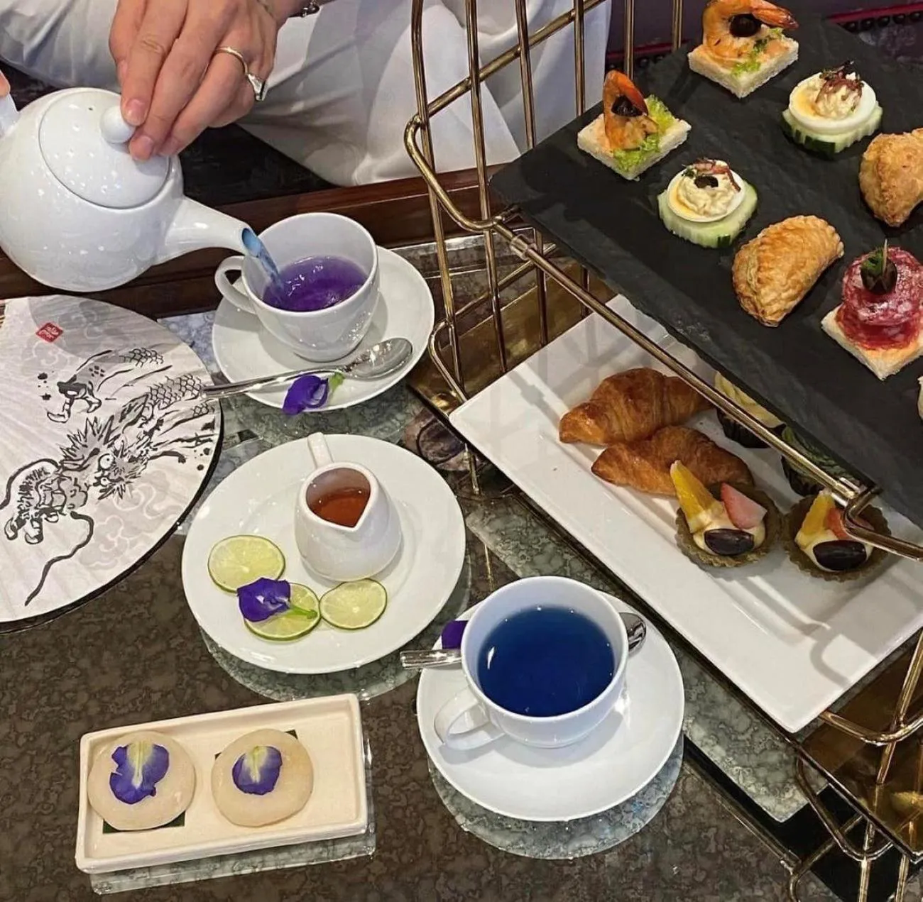 Food and drinks in Silk Path Grand Hue Hotel