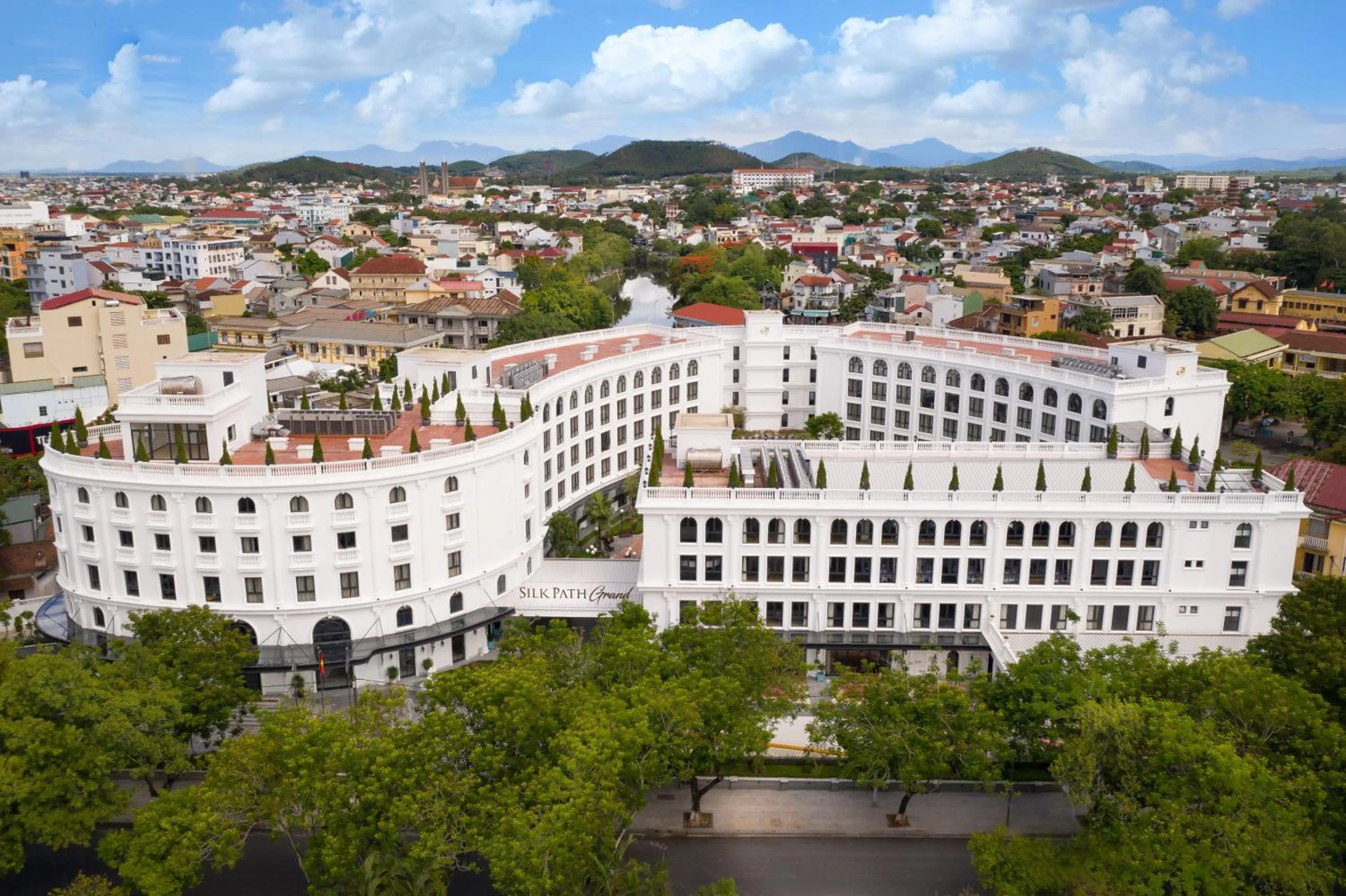 Property building in Silk Path Grand Hue Hotel