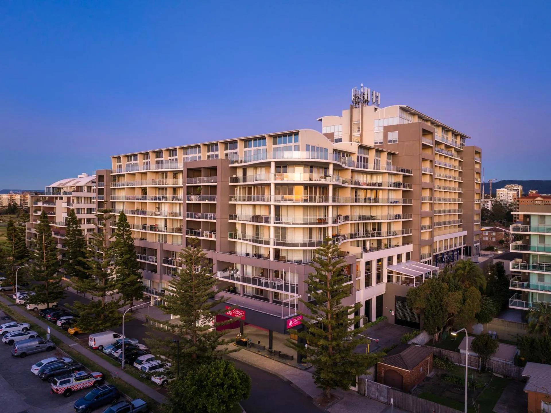 Facade/entrance in Sage Hotel Wollongong