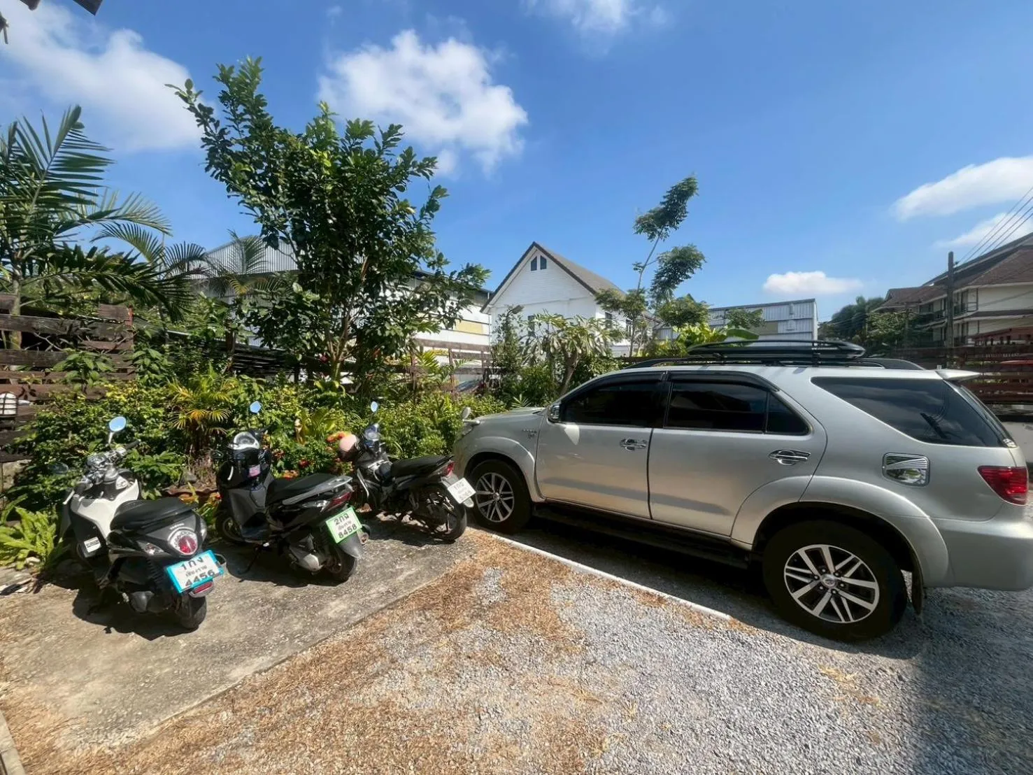 Parking in Baan Warabordee Hotel