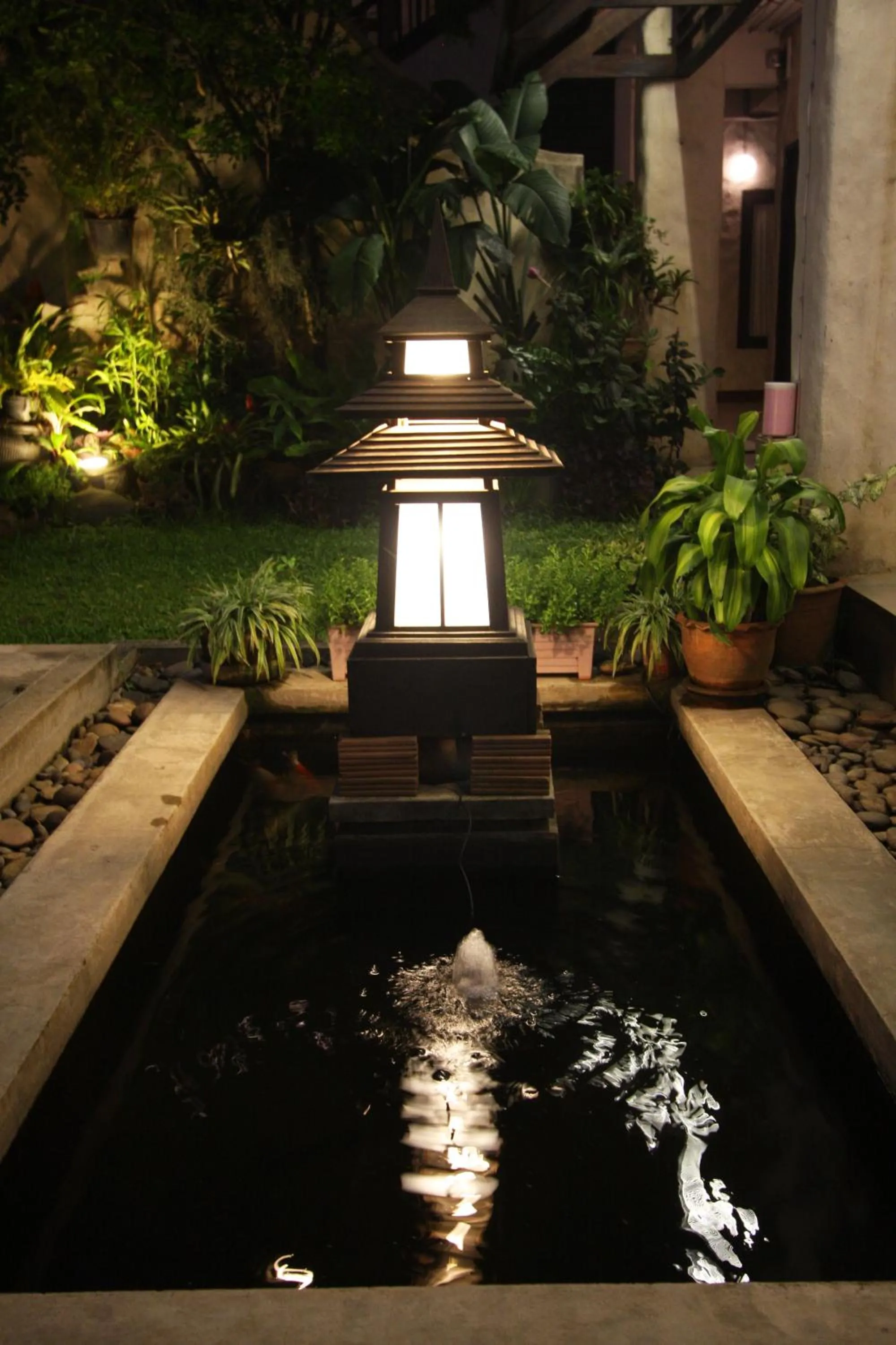 Night in Baan Warabordee