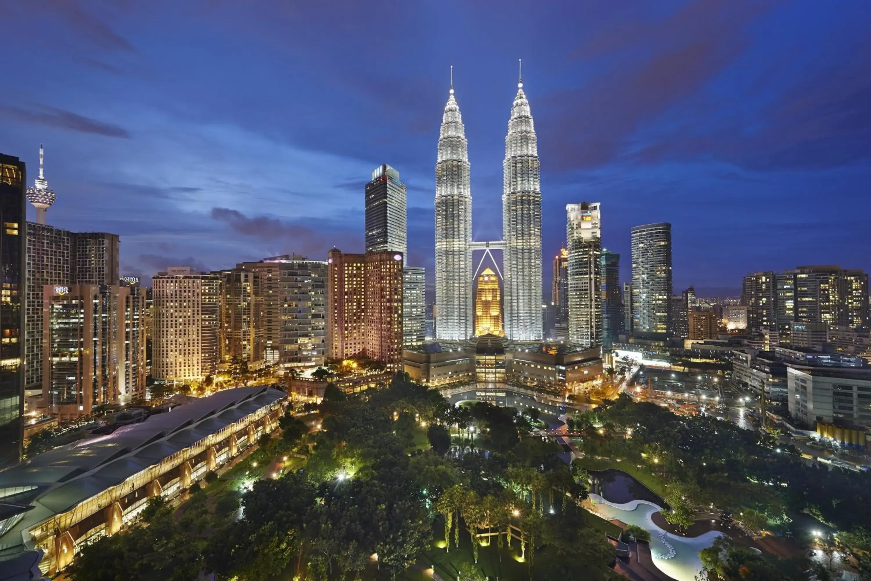 Property building in Mandarin Oriental, Kuala Lumpur Property building in Mandarin Oriental, Kuala Lumpur