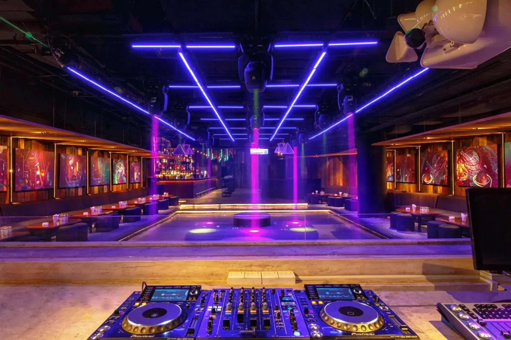 Lounge or bar in Mandarin Oriental, Kuala Lumpur Lounge or bar in Mandarin Oriental, Kuala Lumpur