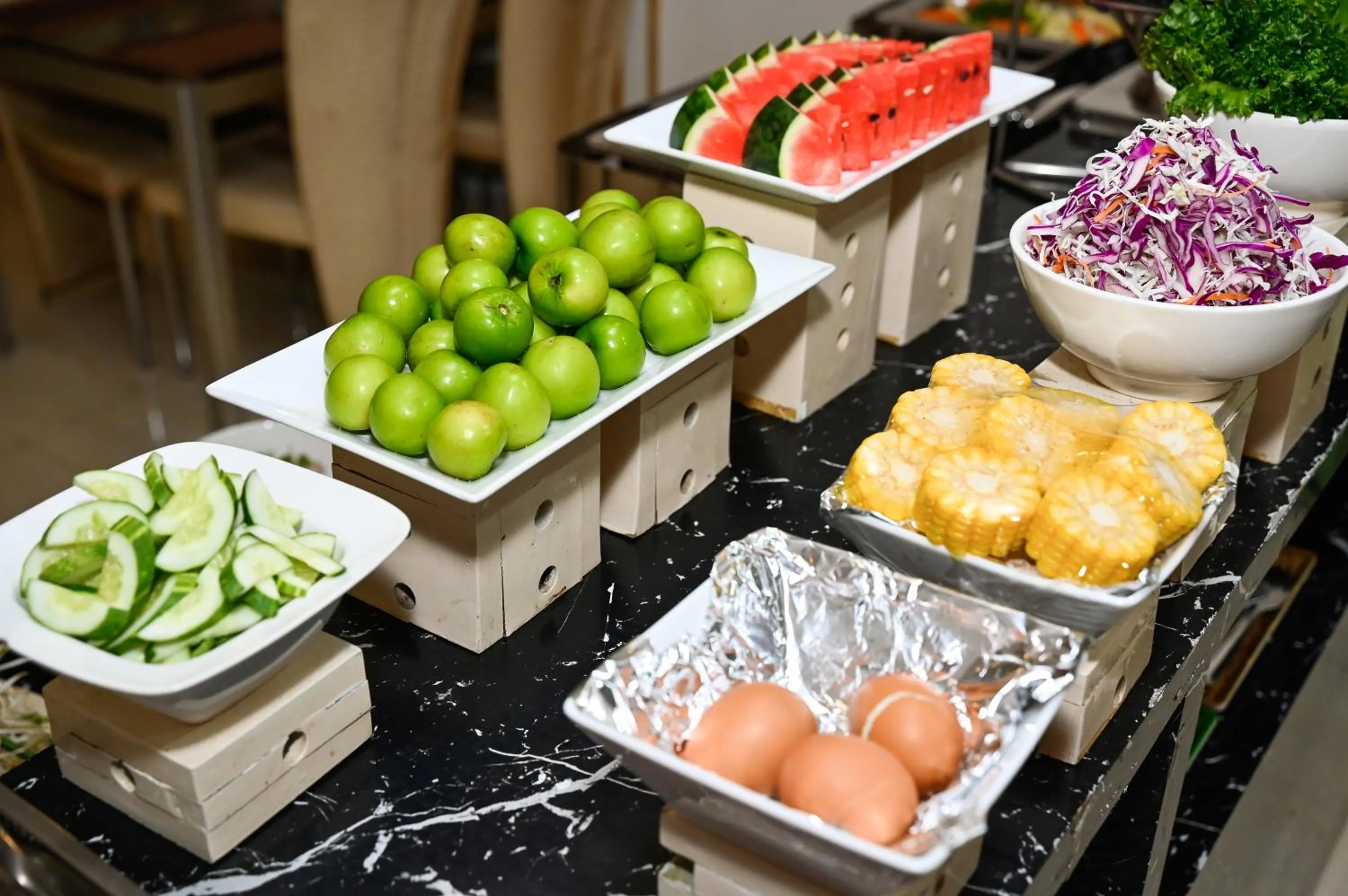 Restaurant/places to eat in Golden Star Hotel