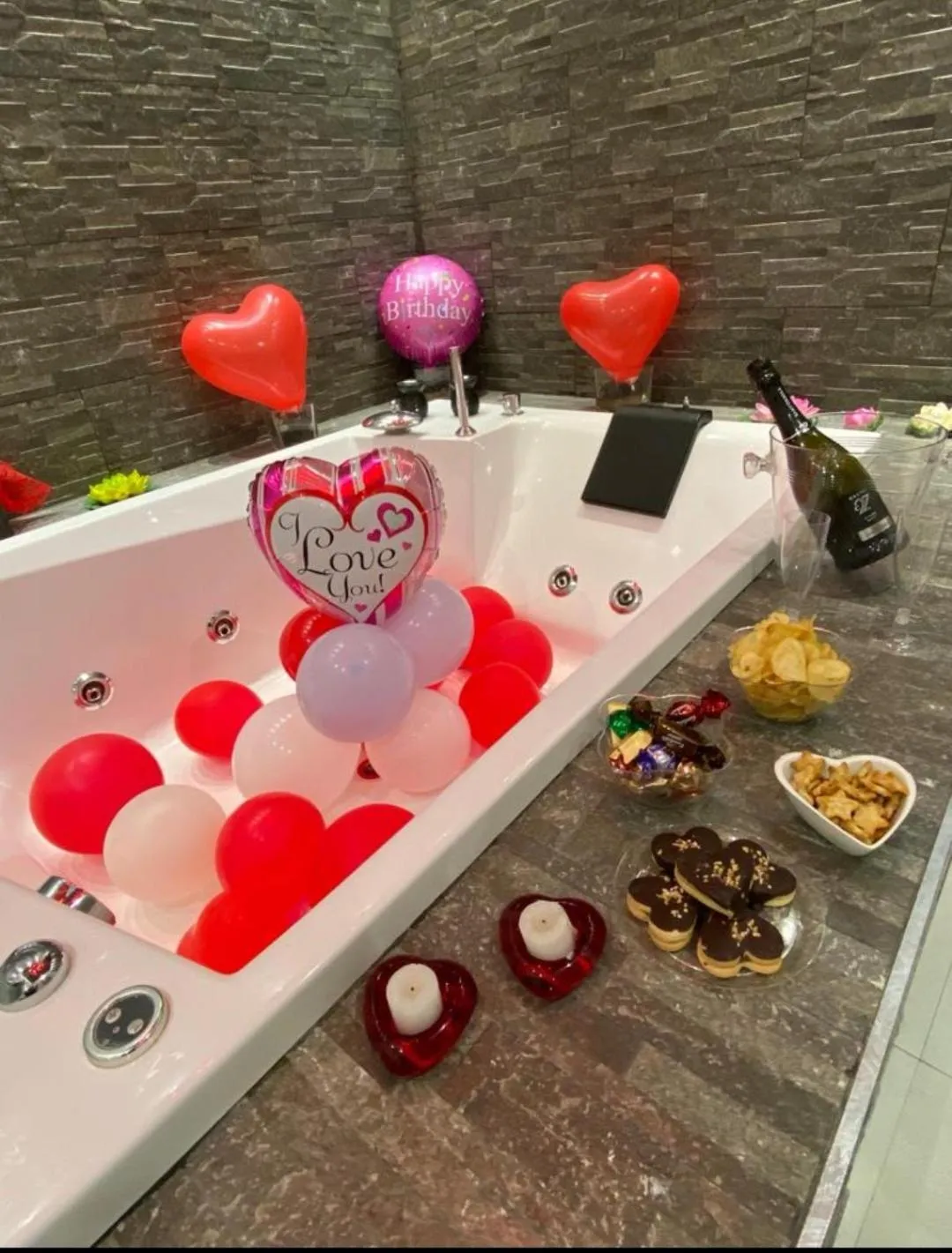 Hot Tub in Il Borghese Tourist House