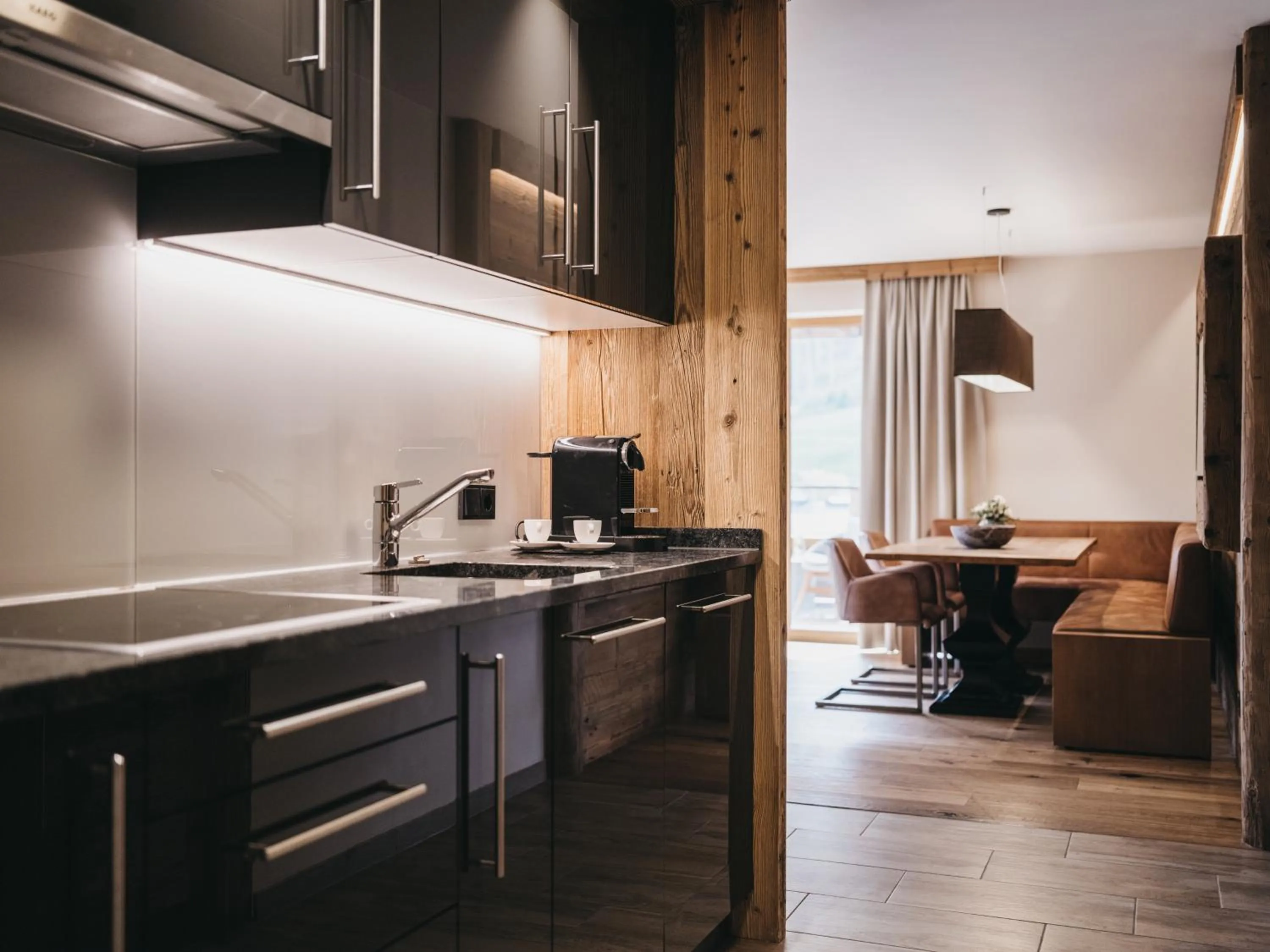 Kitchen or kitchenette in VAYA St Zeno Serfaus