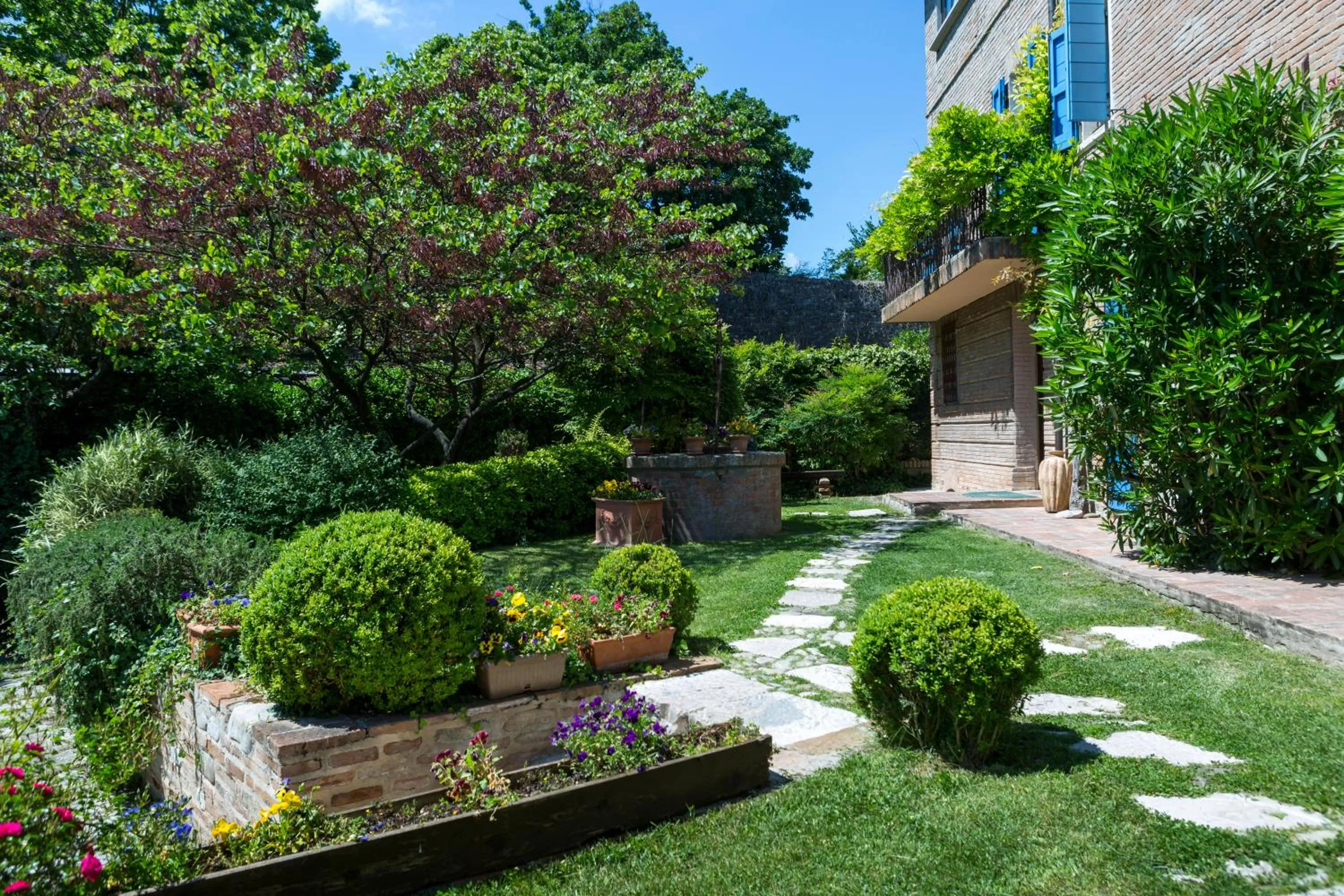 Garden in Il Villino Hotel & SPA