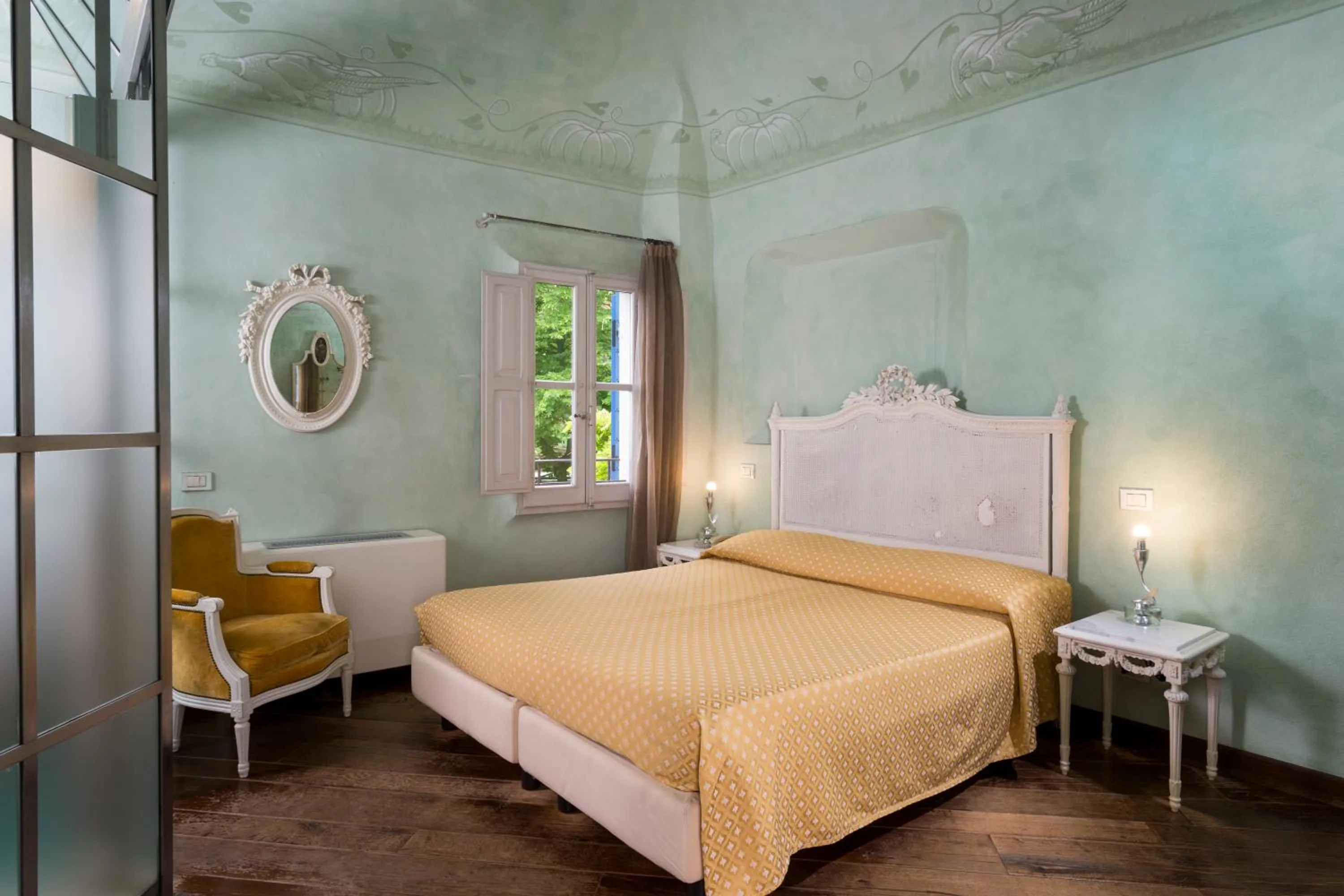 Bathroom, Bed in Il Villino Hotel & SPA