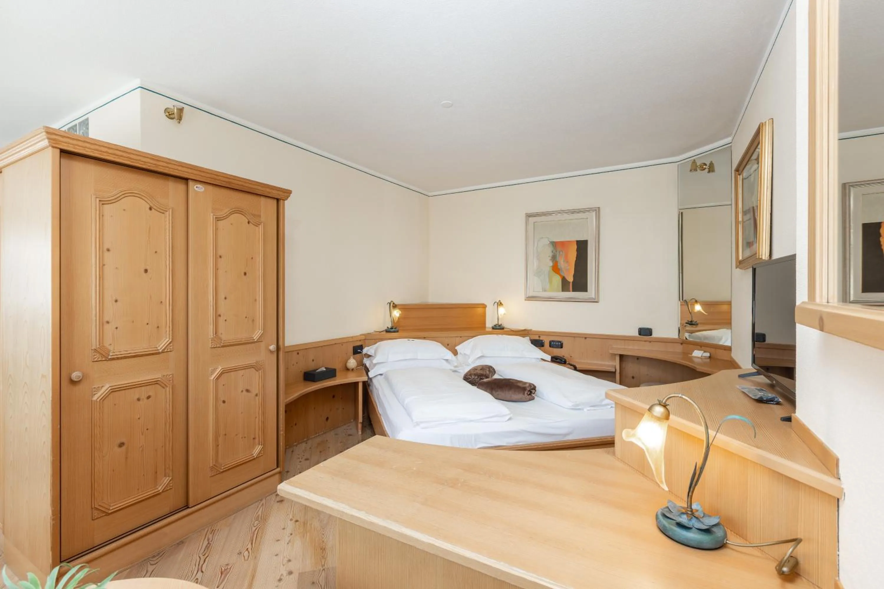 Bedroom, Bed in Hotel Flora