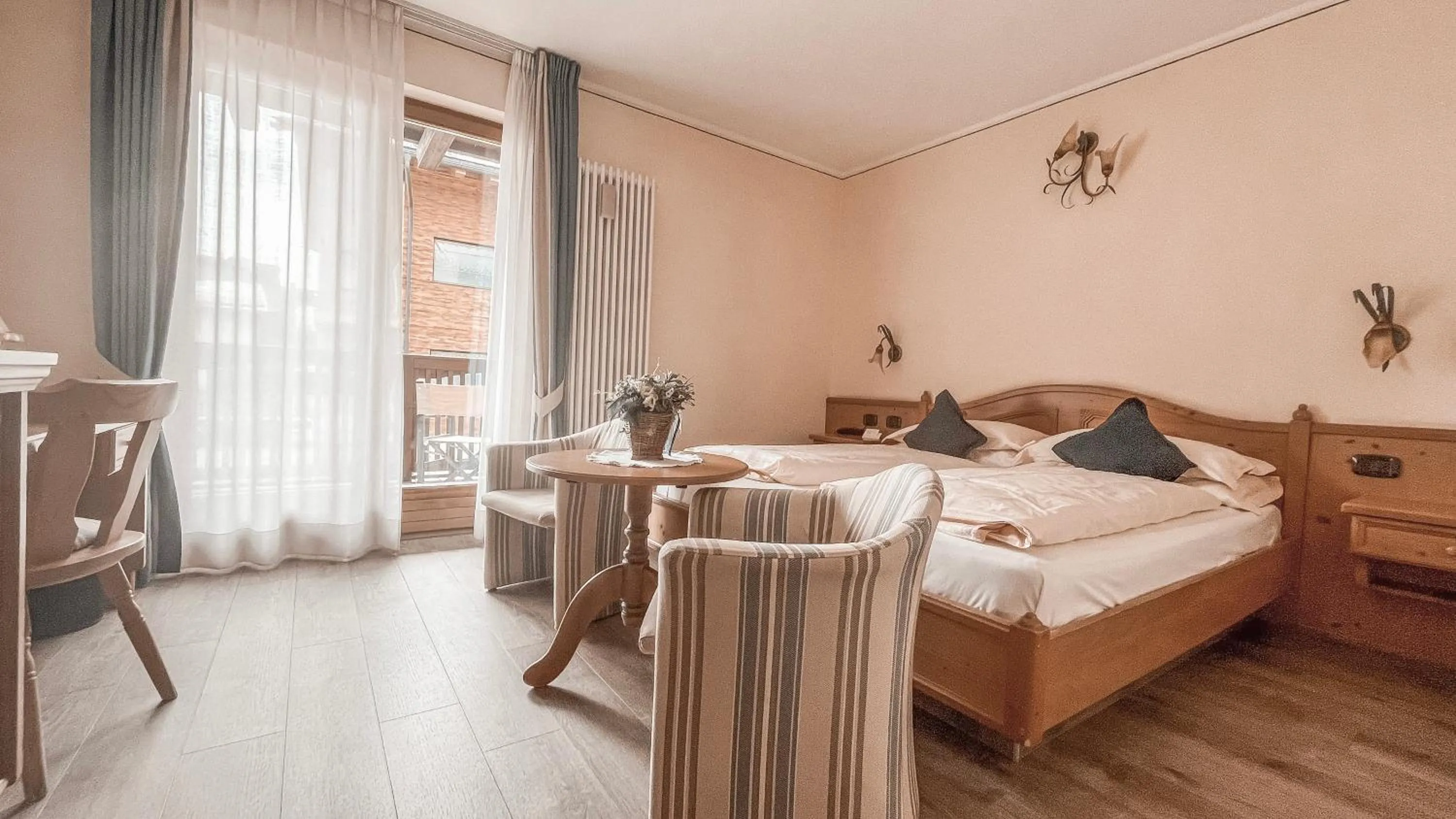 Superior Double Room in Hotel Flora