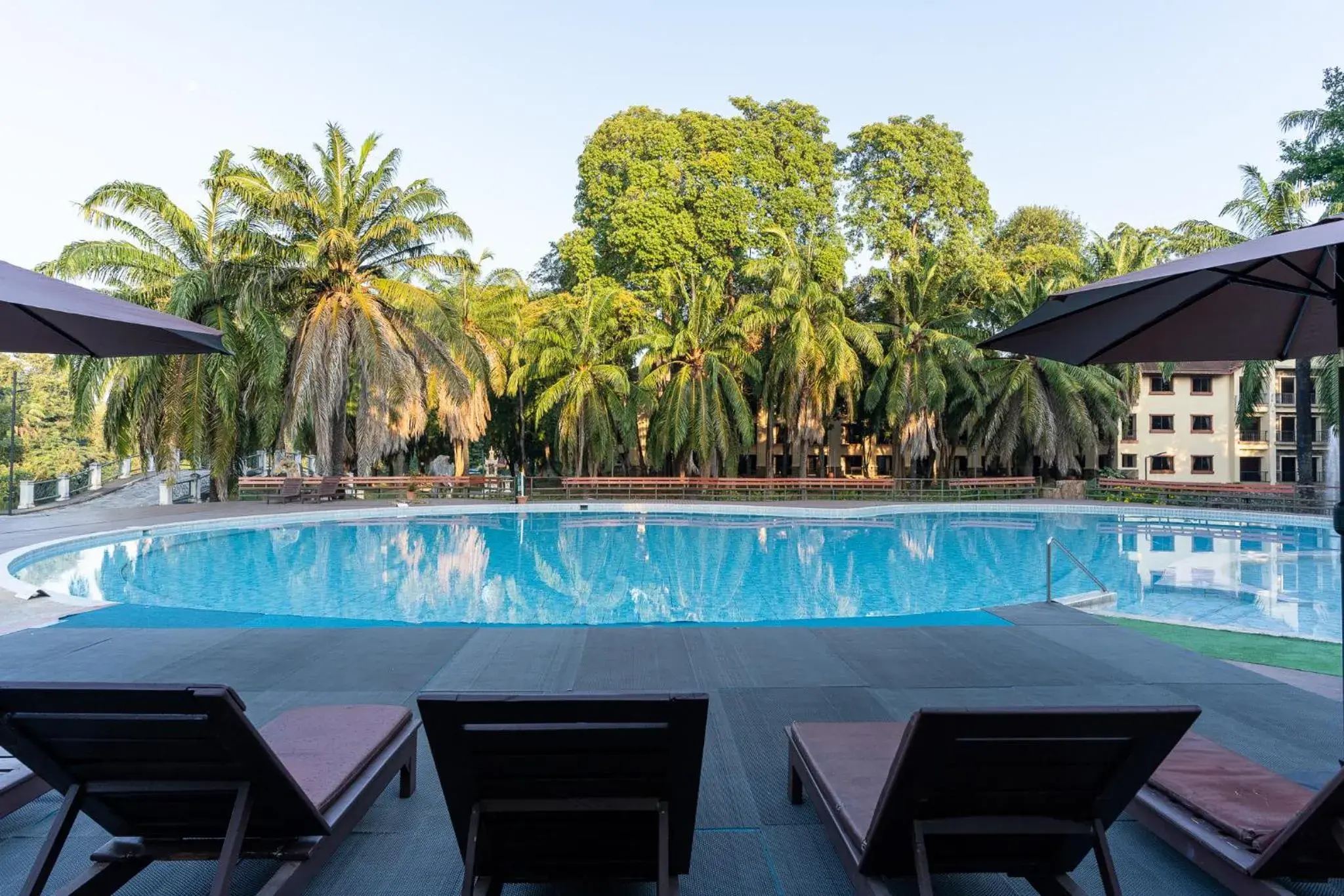 Swimming pool in Pung-Waan Resort & Spa Swimming pool in Pung-Waan Resort & Spa