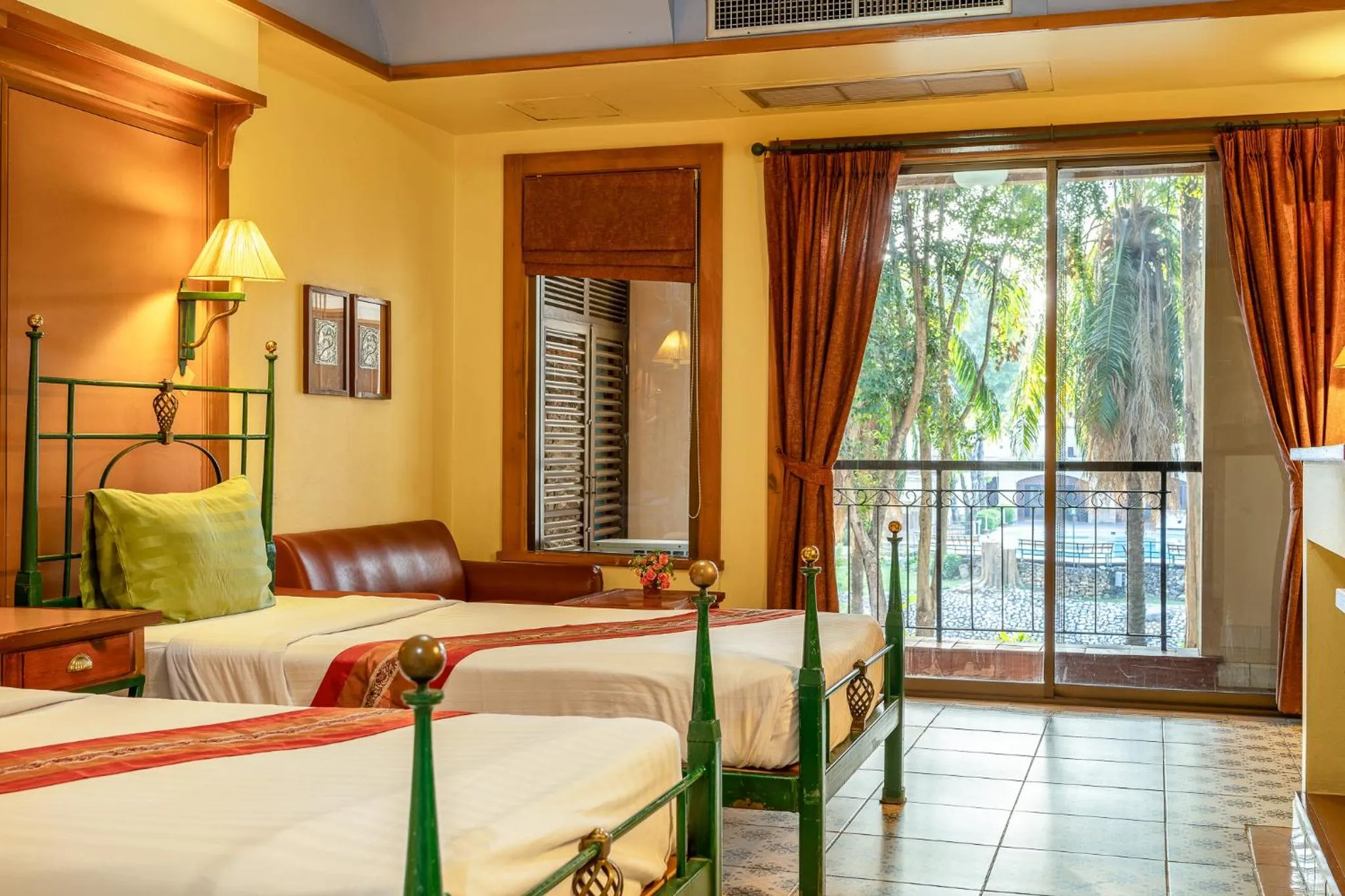 Balcony/Terrace, Bed in Pung-Waan Resort & Spa