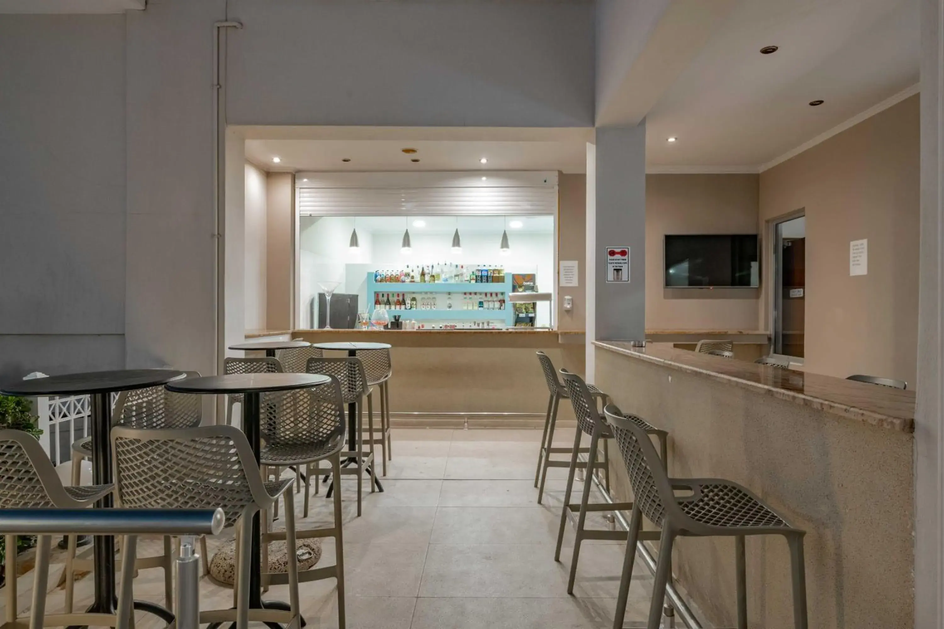 Lounge or bar in Karras Hotel Lounge or bar in Karras Hotel