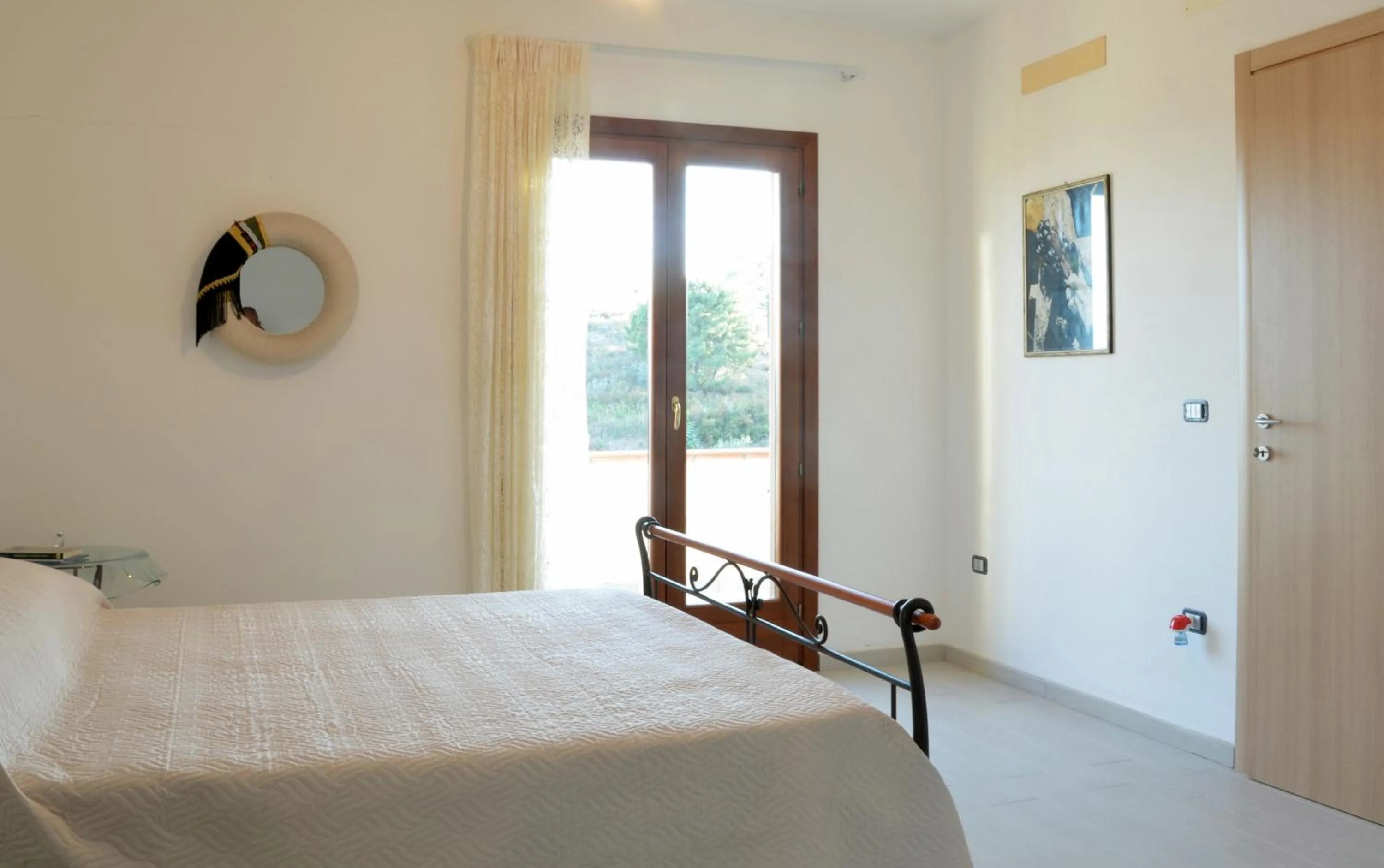 Photo of the whole room in B&B Cara'a mare