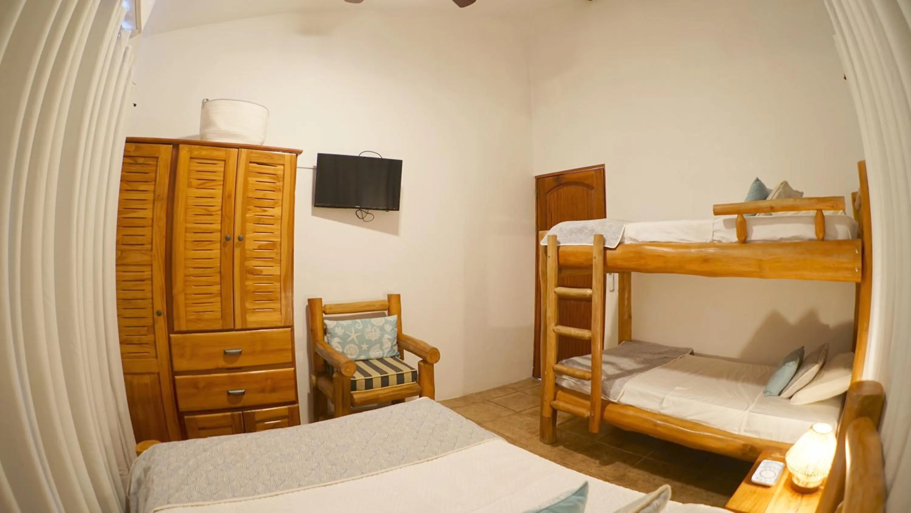 Photo of the whole room, Bed in Villas Welcome to Heaven