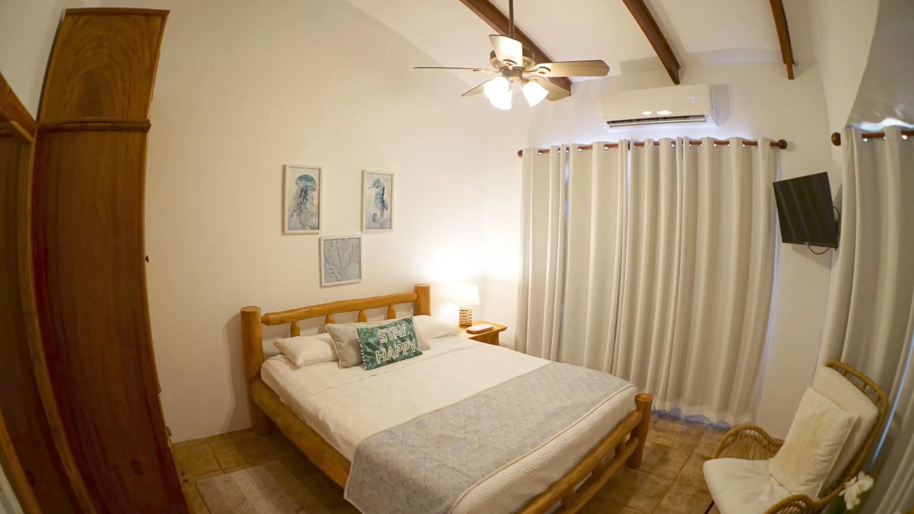 Photo of the whole room, Bed in Villas Welcome to Heaven