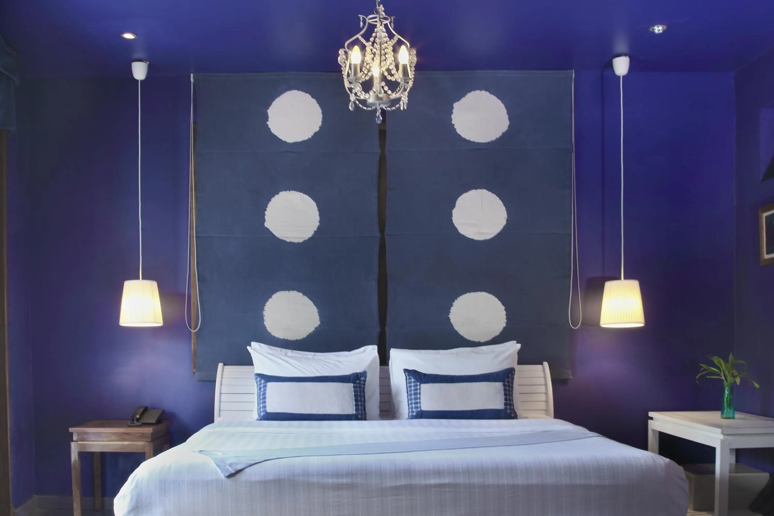Photo of the whole room, Bed in Indigo House Hotel
