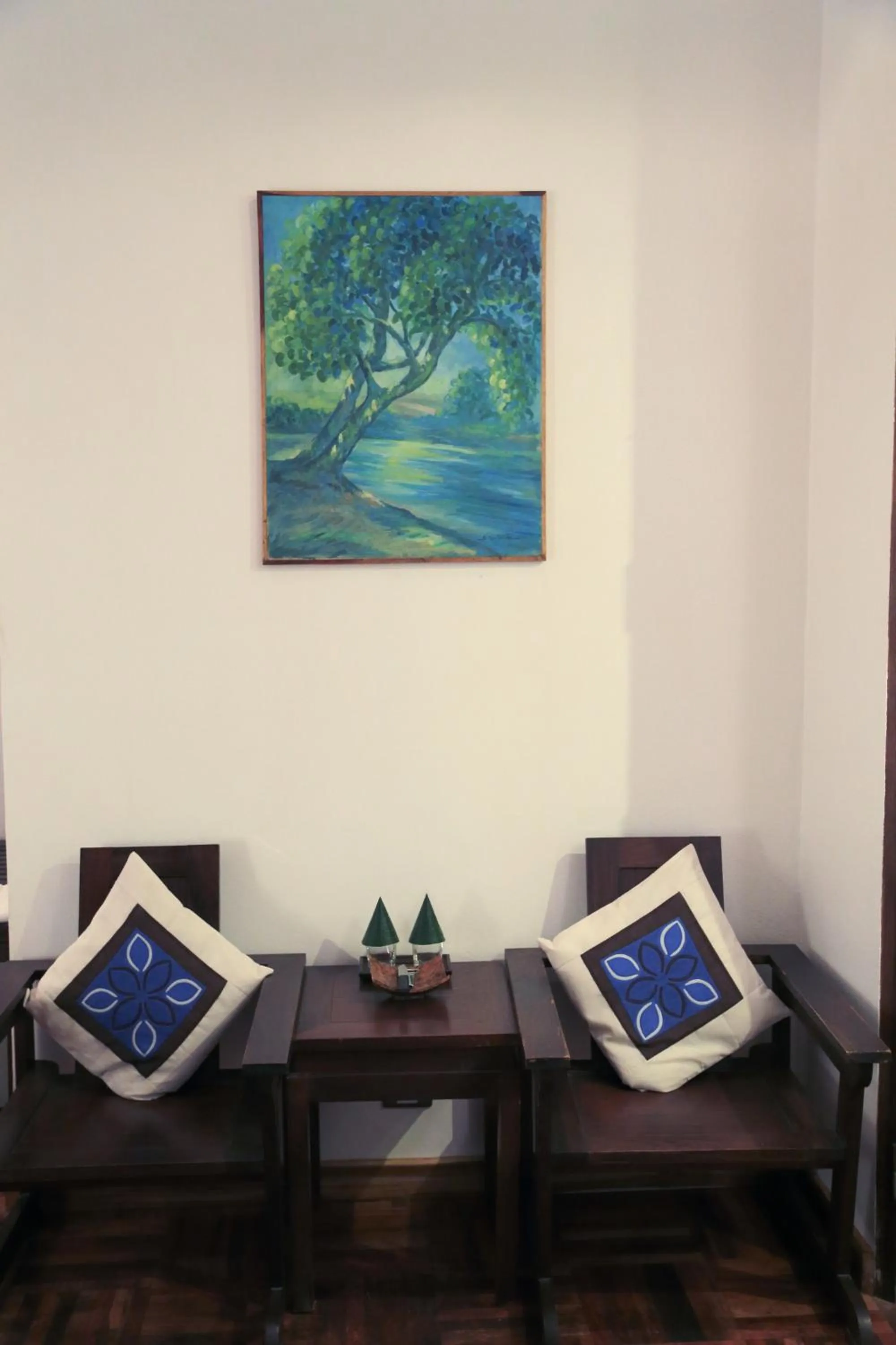 Seating area in Indigo House Hotel