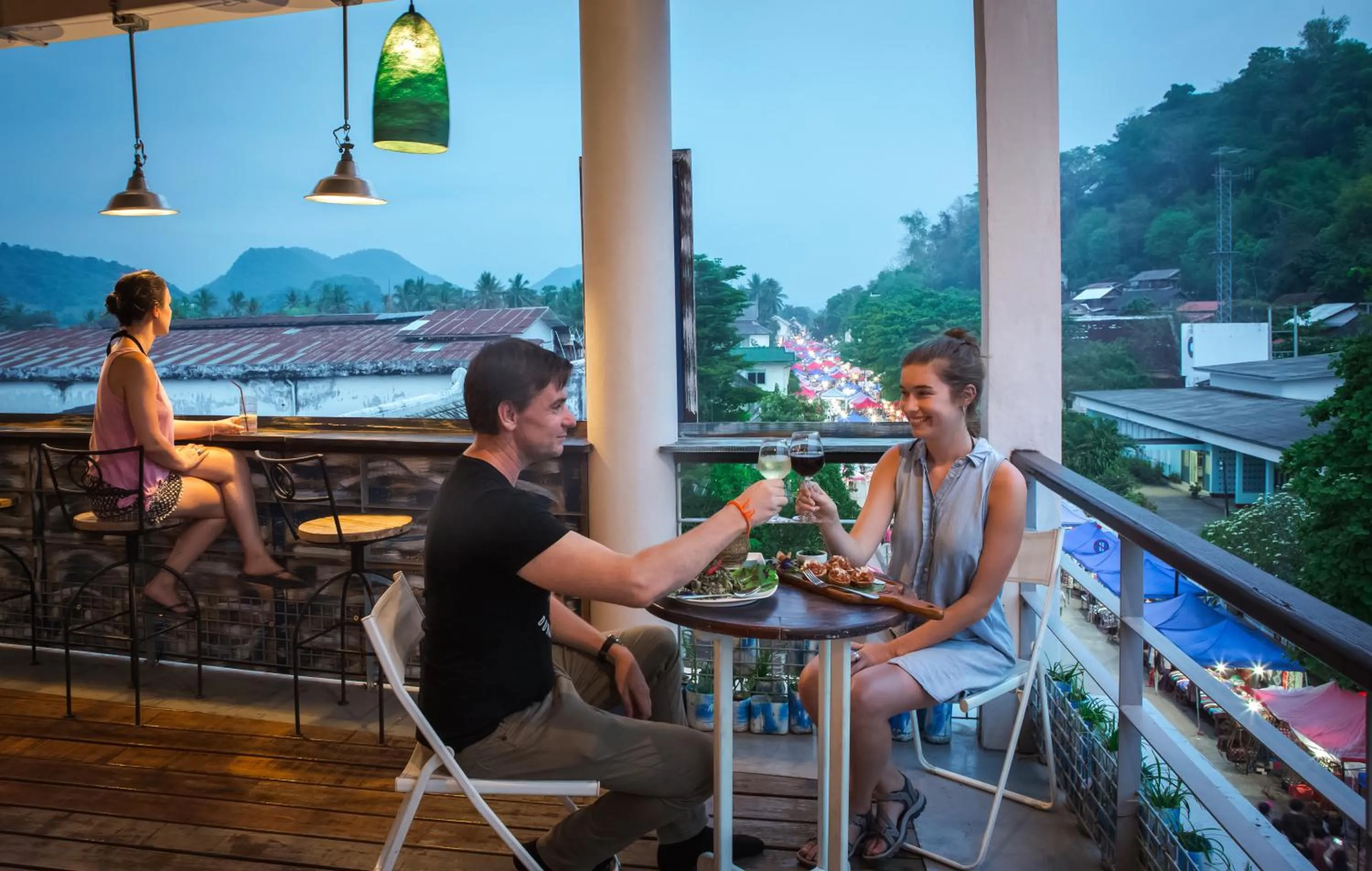 Restaurant/places to eat in Indigo House Hotel