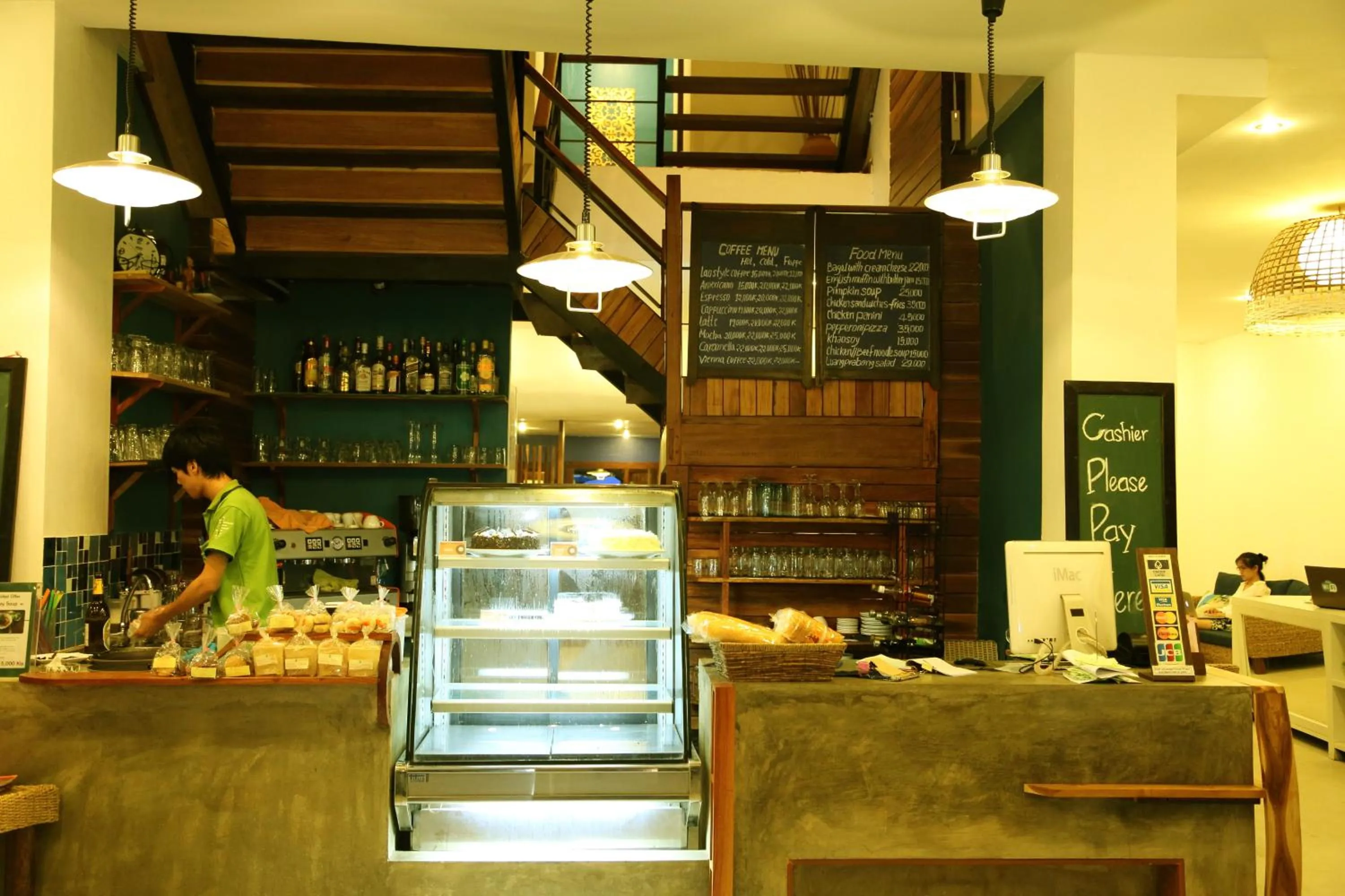 Restaurant/places to eat in Indigo House Hotel