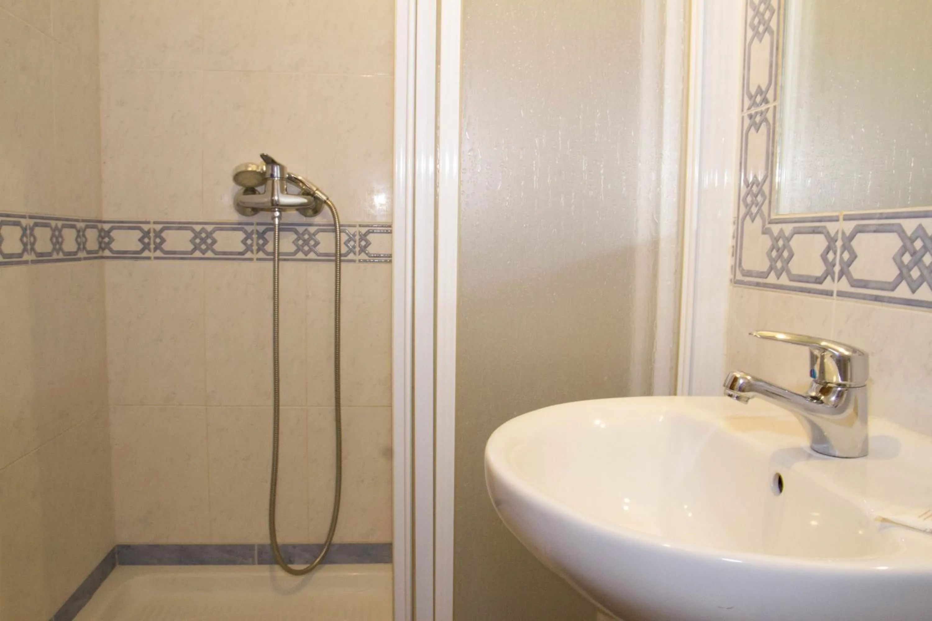 Bathroom in AB Pension Granada