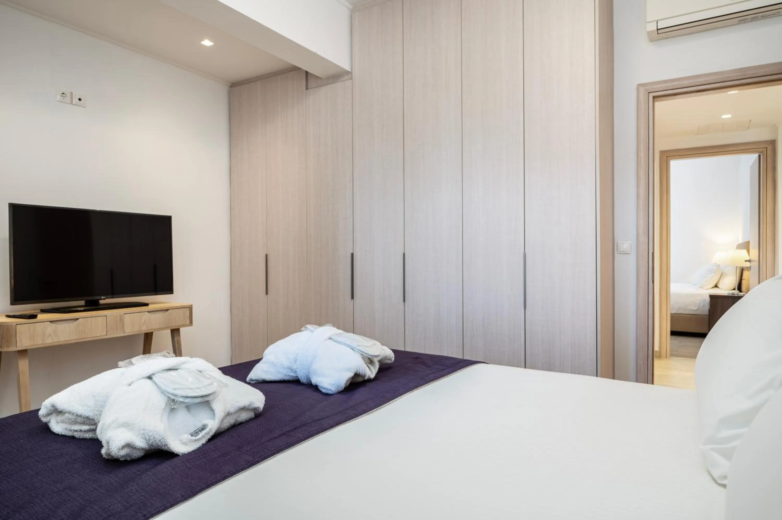 Bed in Blue Lagoon City Hotel