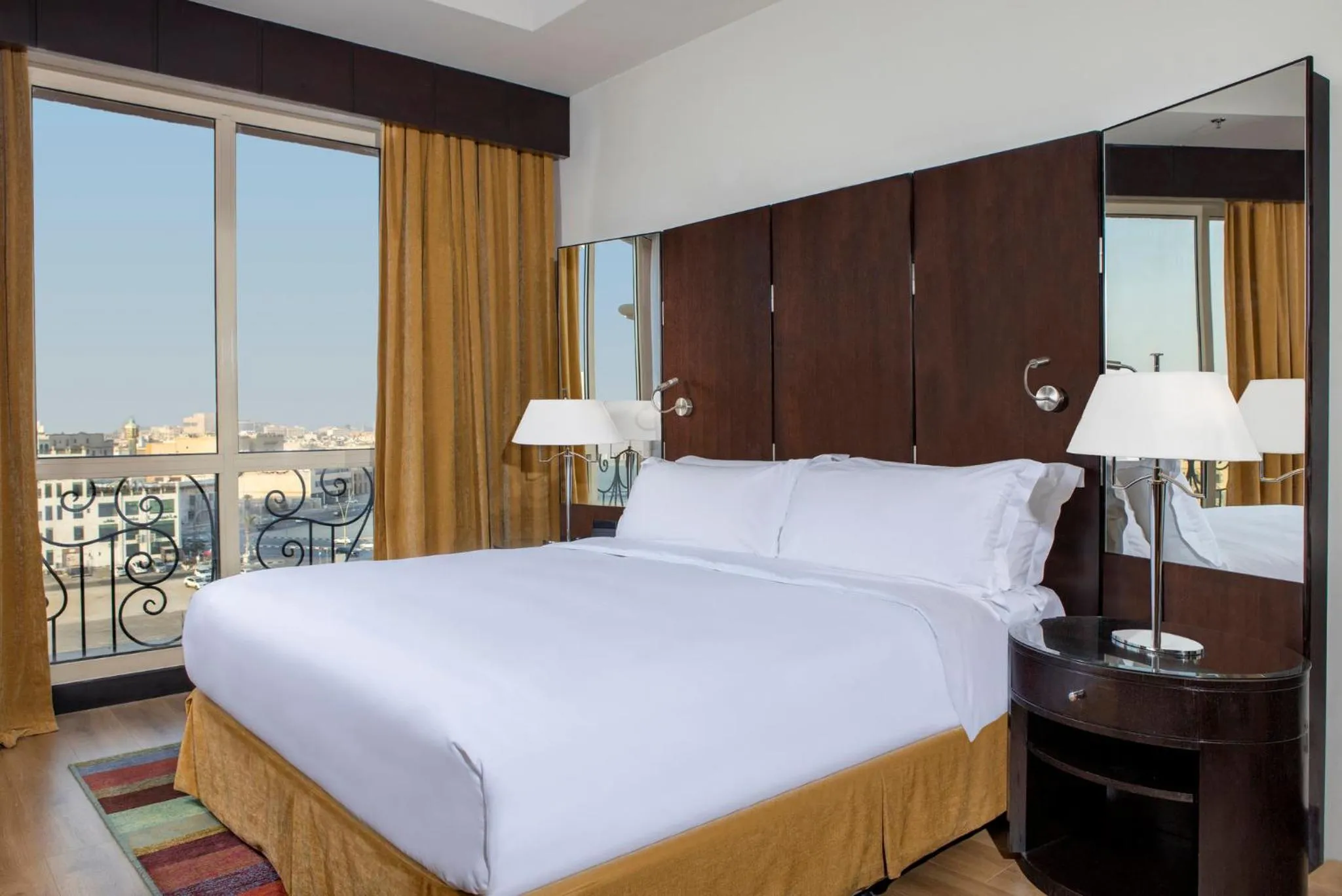 Photo of the whole room, Bed in Crowne Plaza Al Khobar by IHG