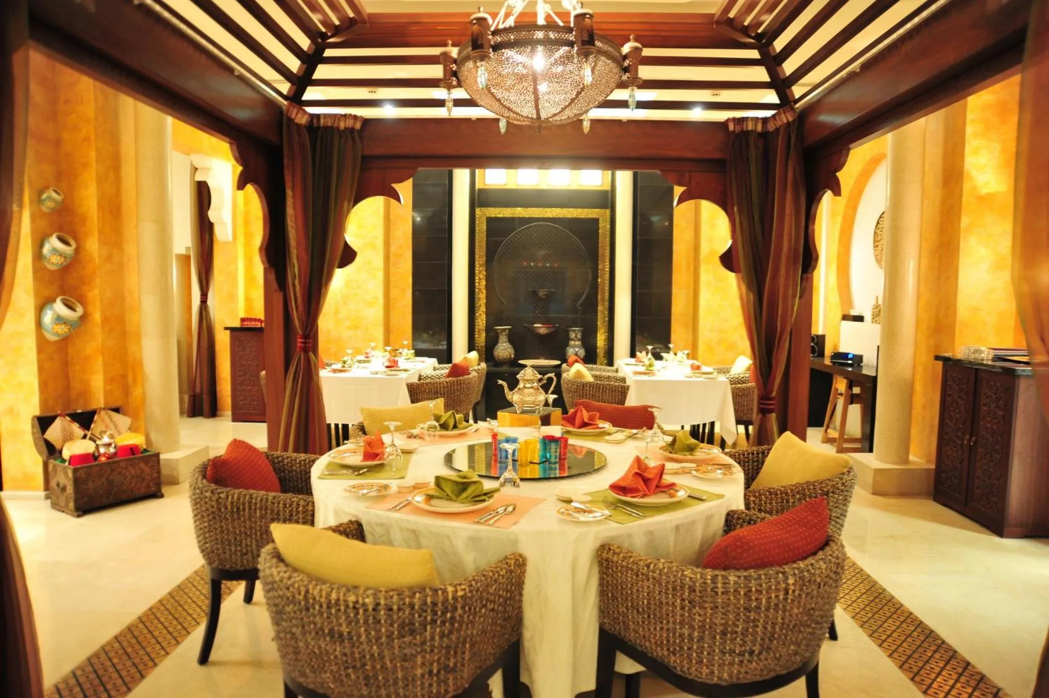 Restaurant/places to eat in Crowne Plaza Al Khobar by IHG