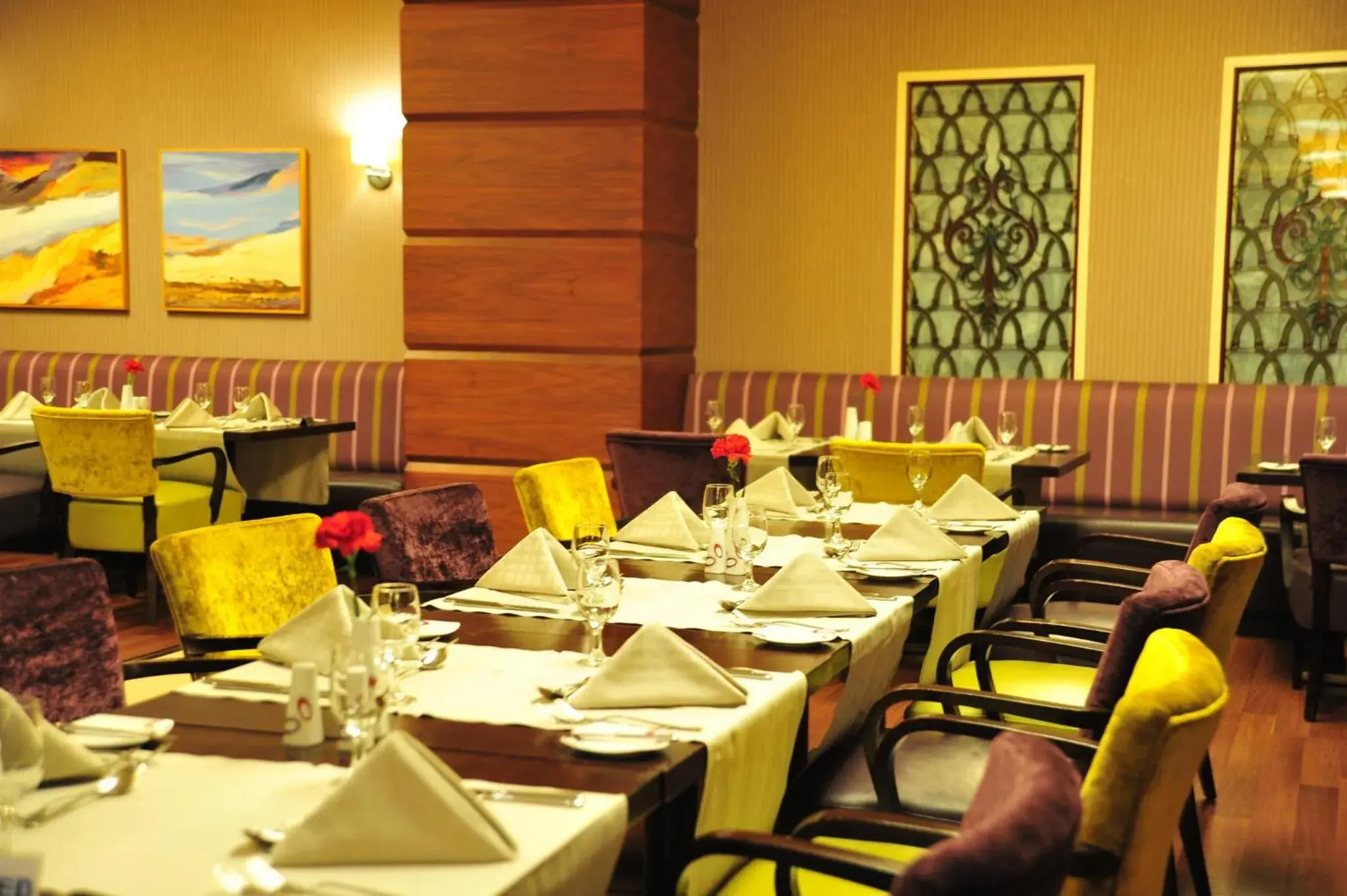 Restaurant/places to eat in Crowne Plaza Al Khobar by IHG Restaurant/places to eat in Crowne Plaza Al Khobar by IHG