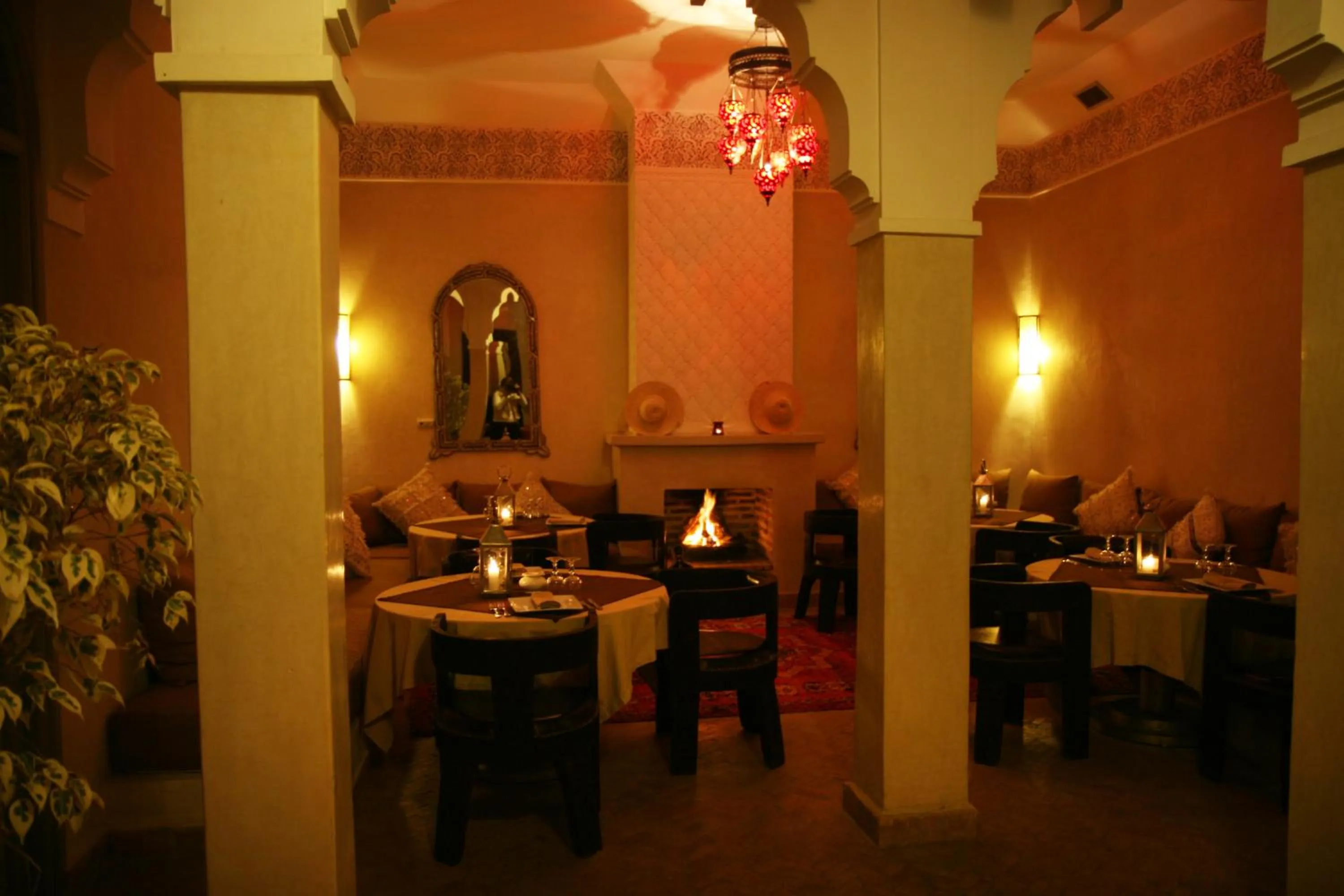 Restaurant/places to eat in Riad Shama Suites & Spa