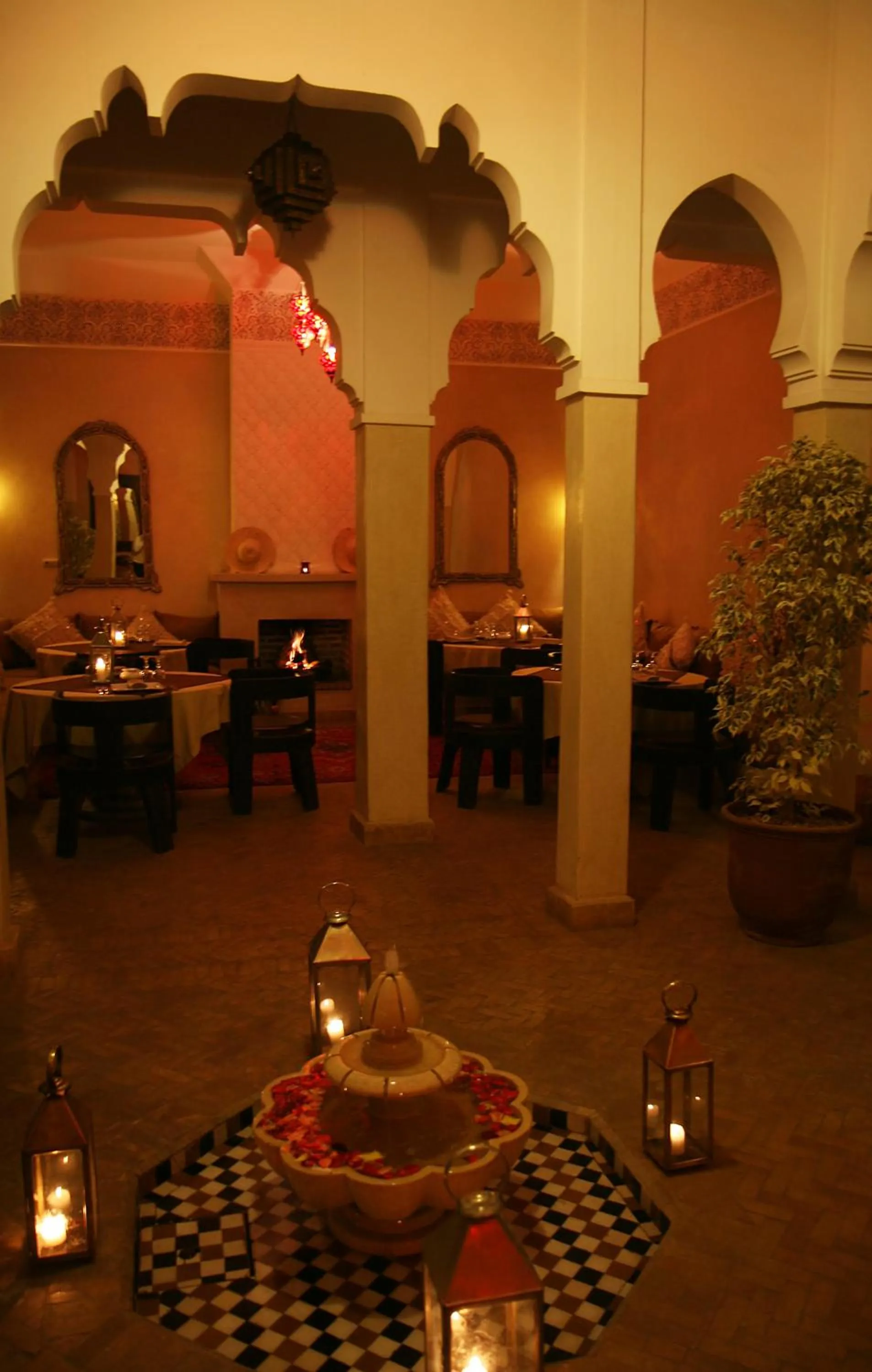 Restaurant/places to eat in Riad Shama Suites & Spa