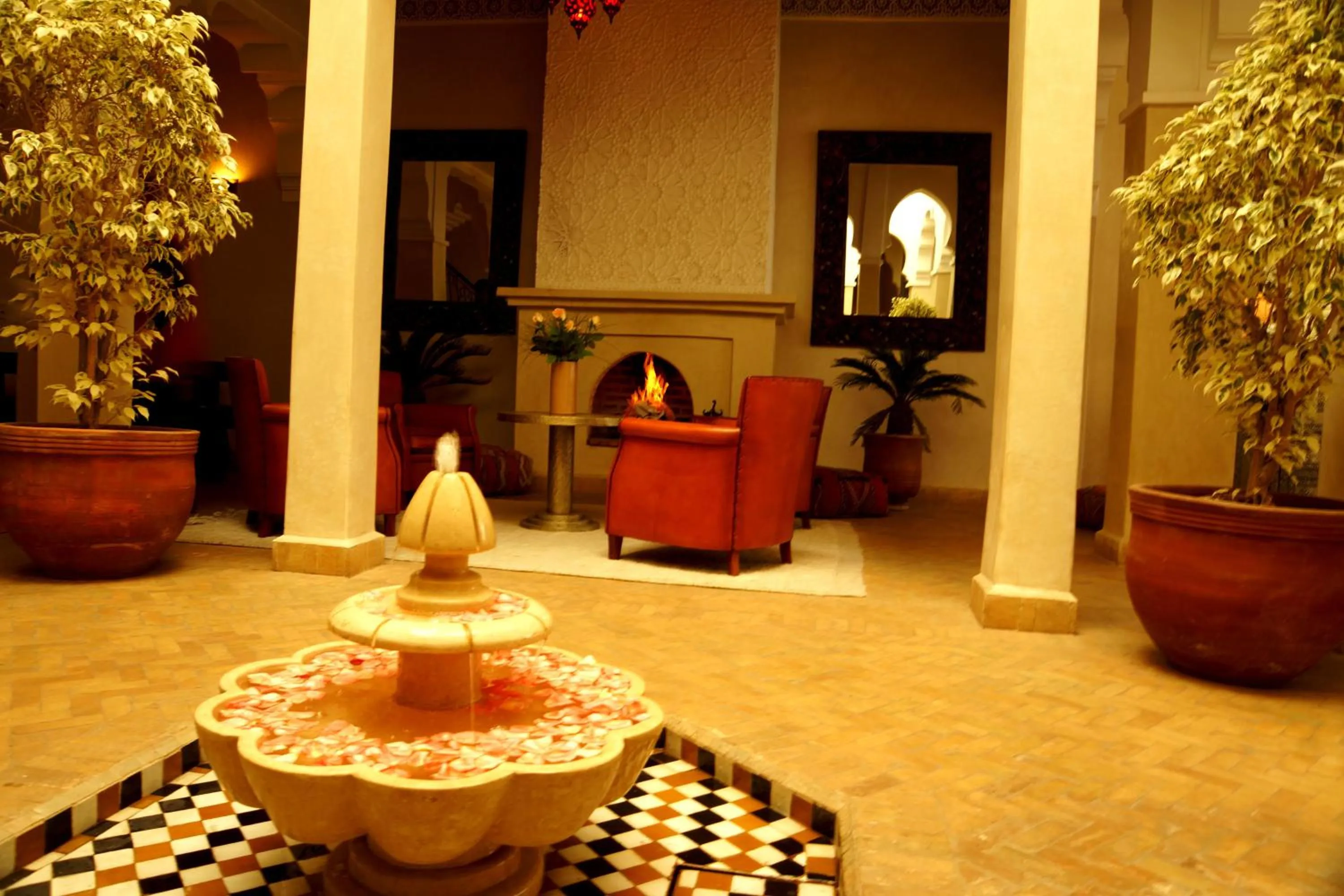 Lounge or bar in Riad Shama Suites & Spa