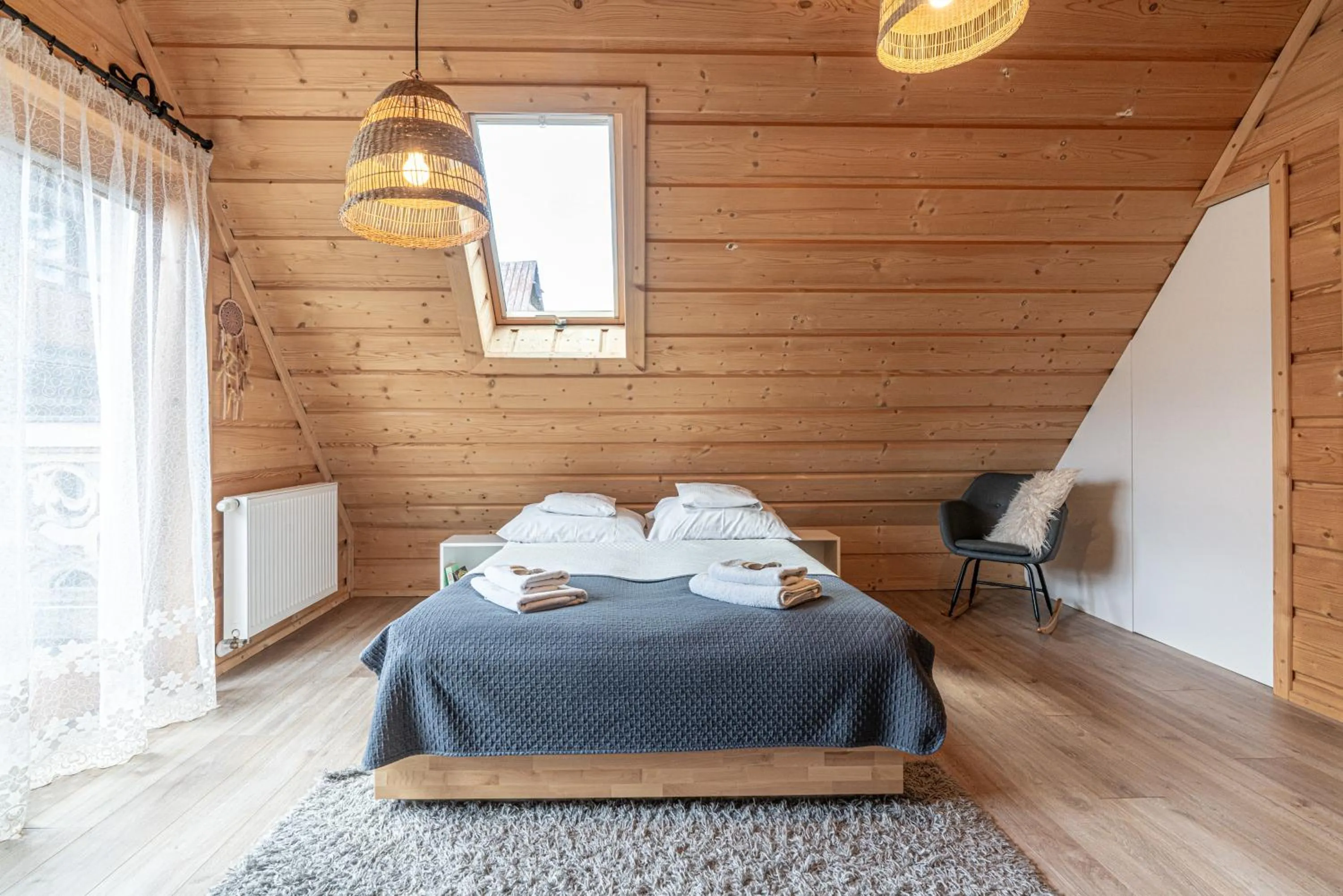 Bed in Willa Baciarka-basen, sauny i jacuzzi