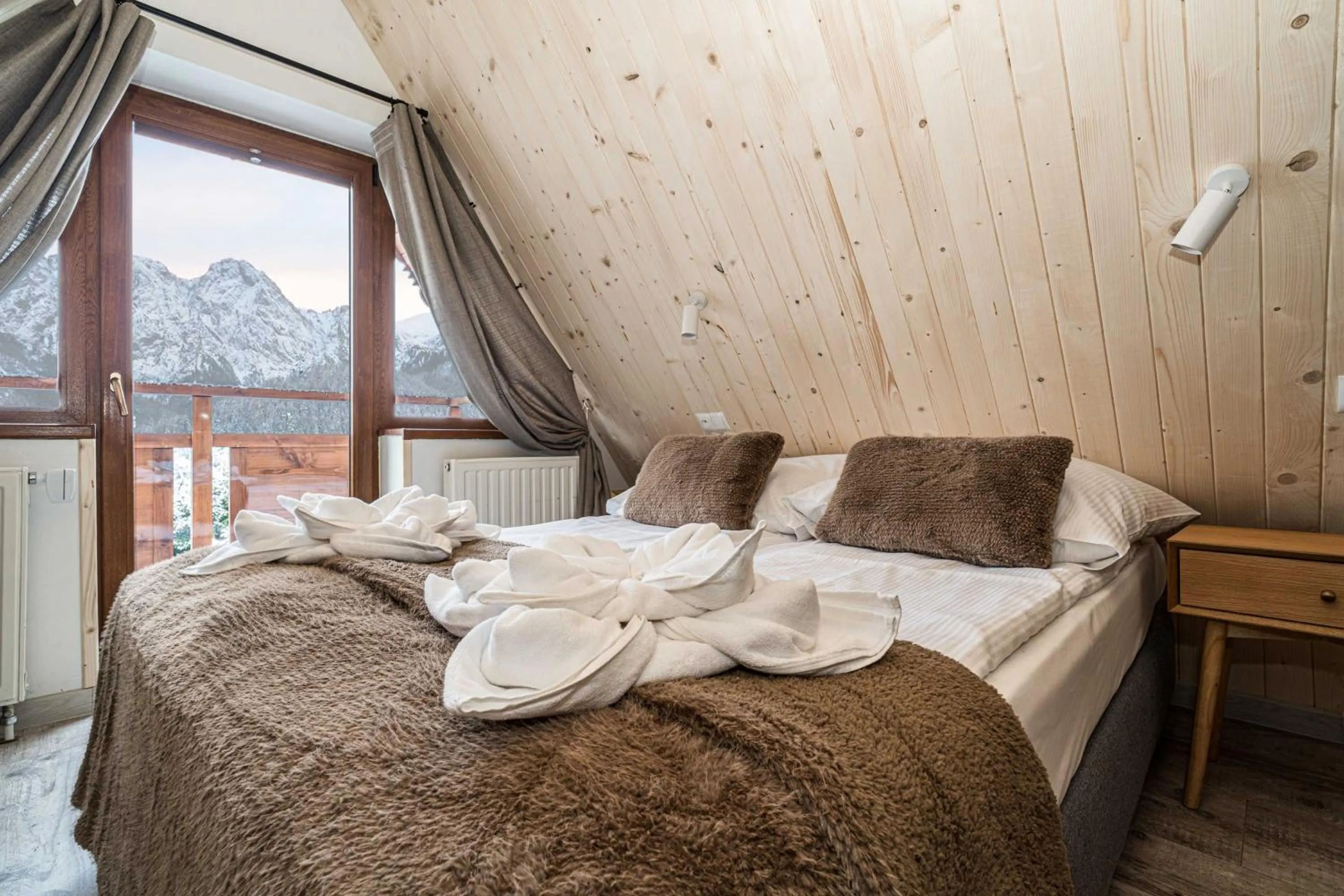 Bed in Willa Baciarka-basen, sauny i jacuzzi