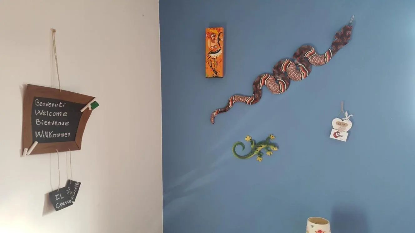 Decorative detail in Il Crusco