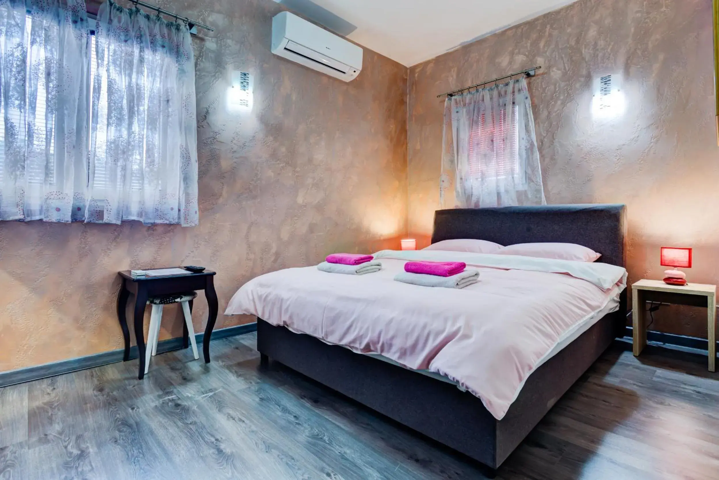 Standard King Room in Castelomi Standard King Room in Castelomi