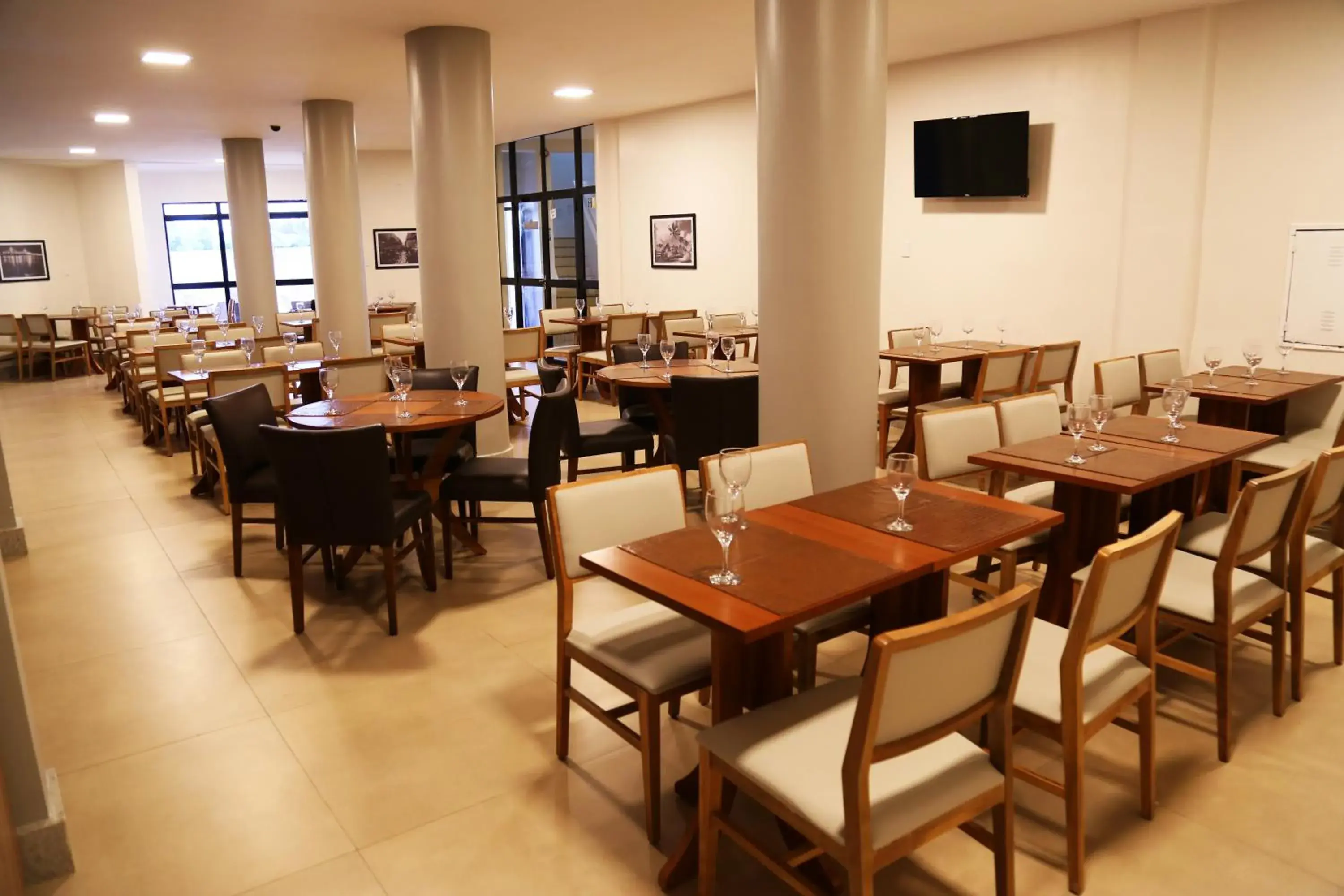Restaurant/places to eat in Real Praia Hotel Restaurant/places to eat in Real Praia Hotel