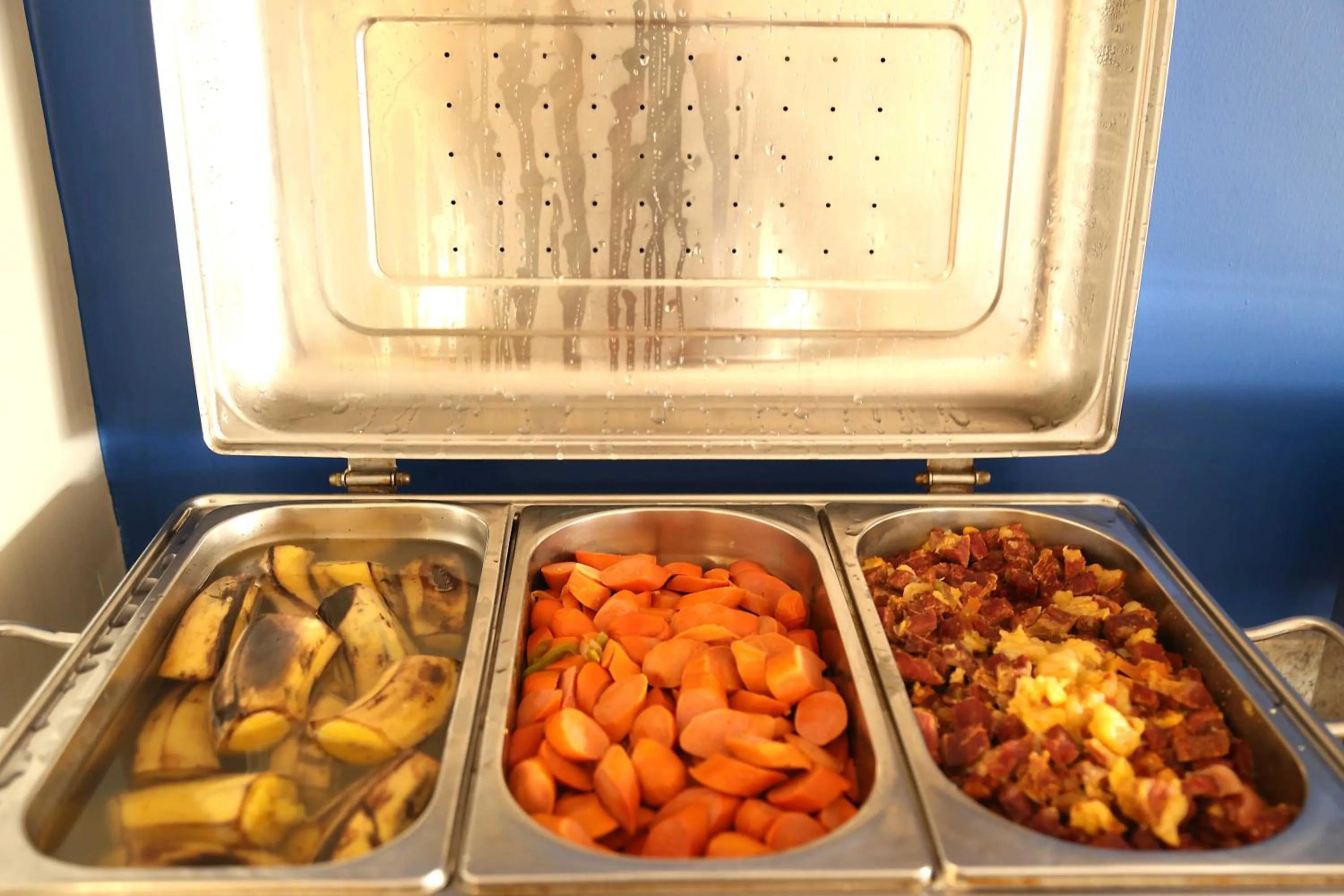 Buffet breakfast in Real Praia Hotel