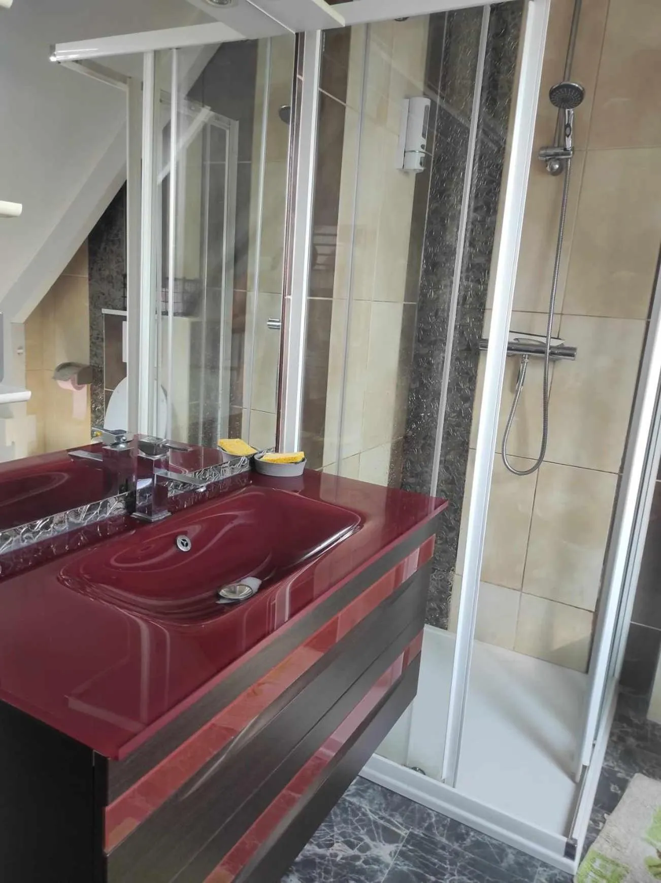 Bathroom in Fée Morgane - Chambres