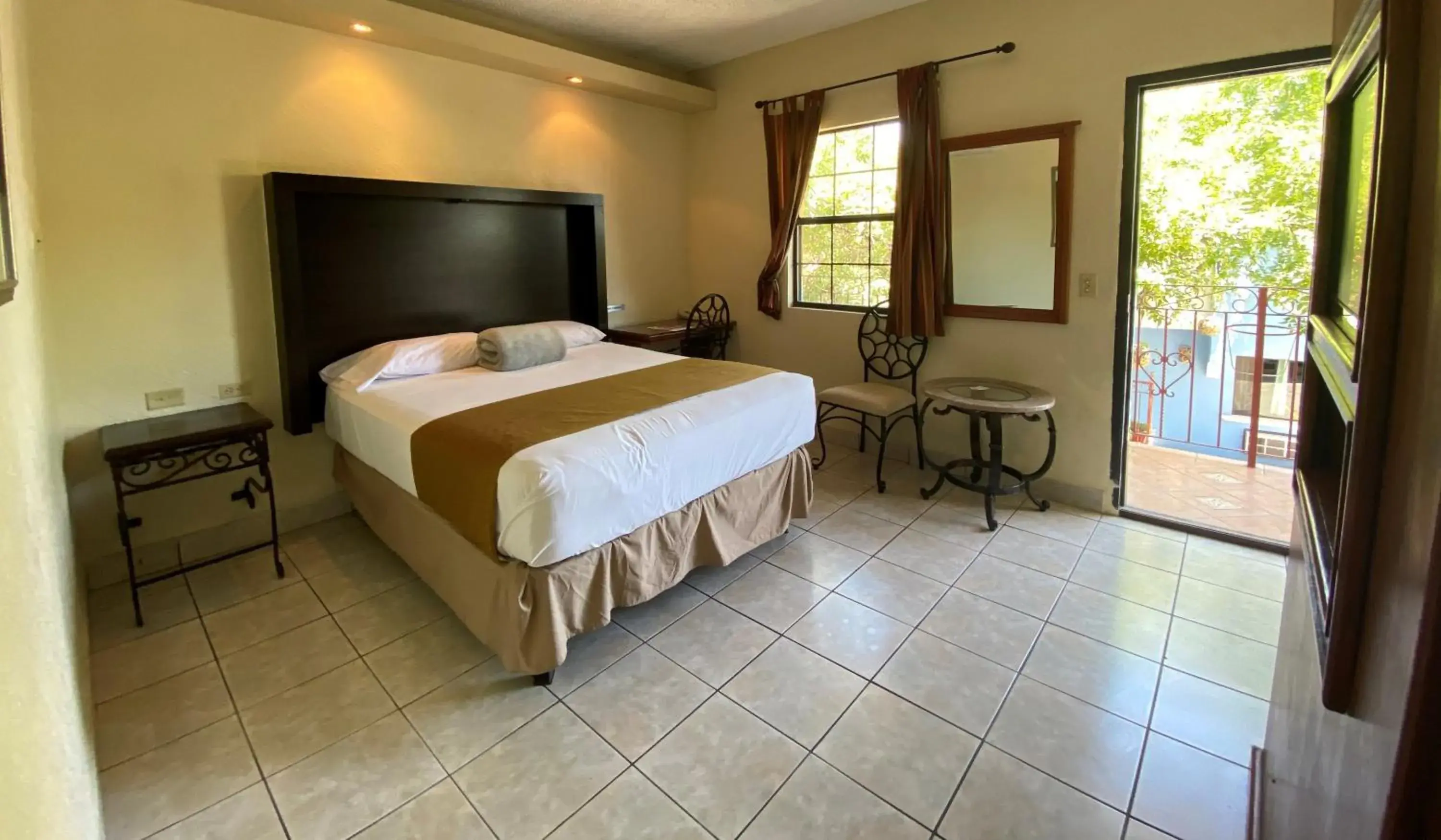 Double Room with Garden View in Hotel Hacienda del Viejo Double Room with Garden View in Hotel Hacienda del Viejo