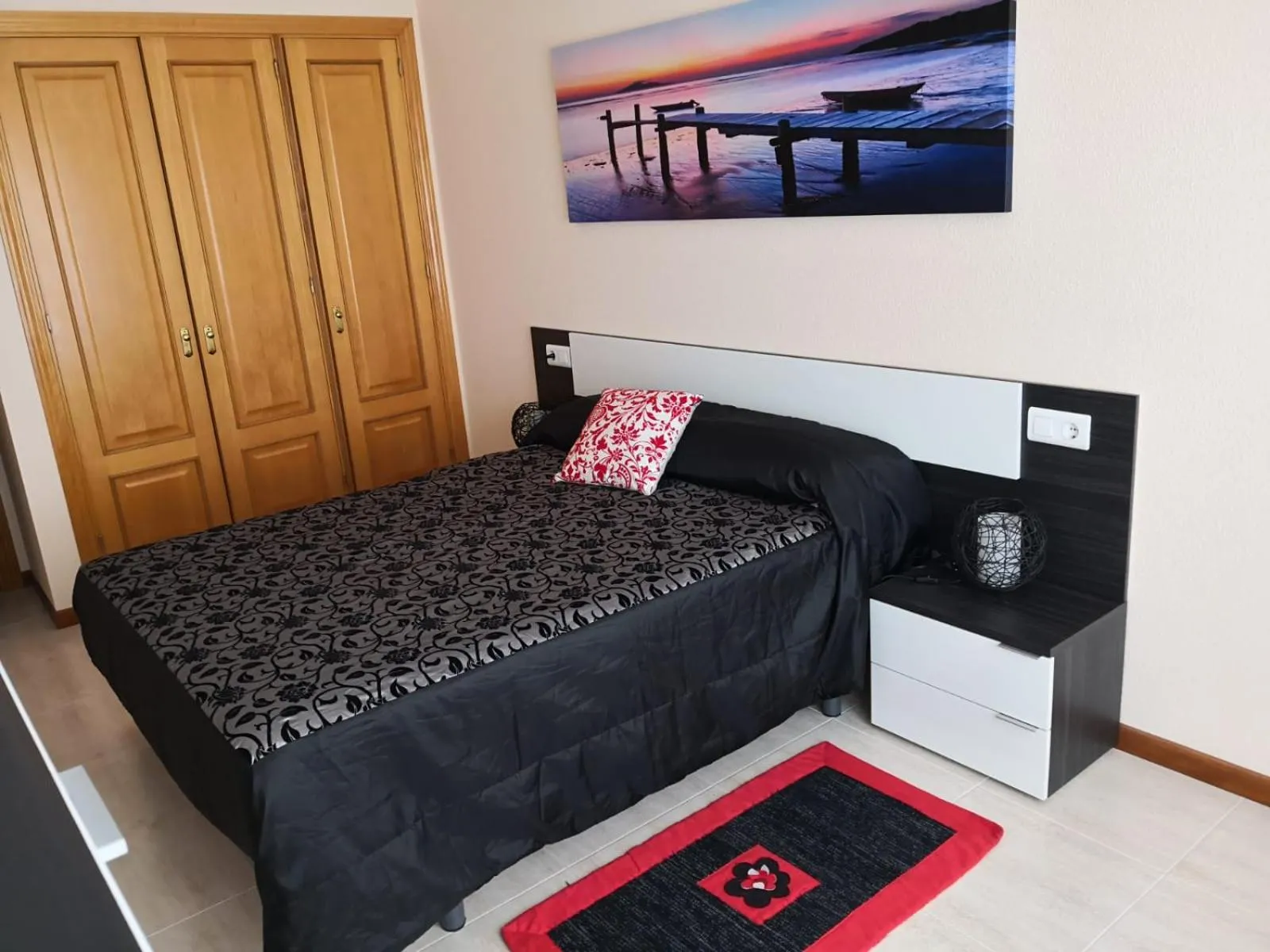 Bed in Apartamento playa Samil
