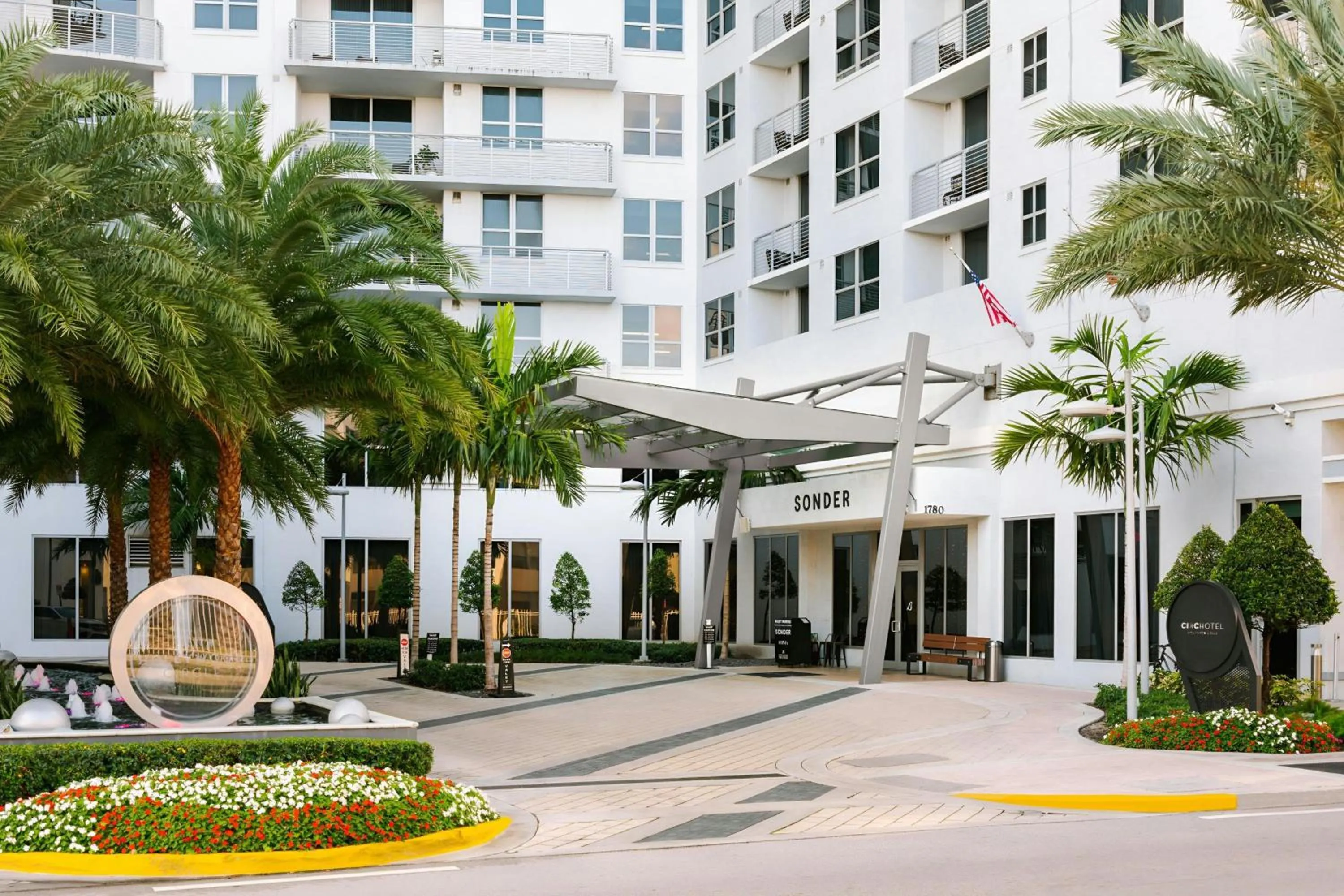 View (from property/room) in The Circ Hotel Hollywood, Sonder by Marriott Bonvoy