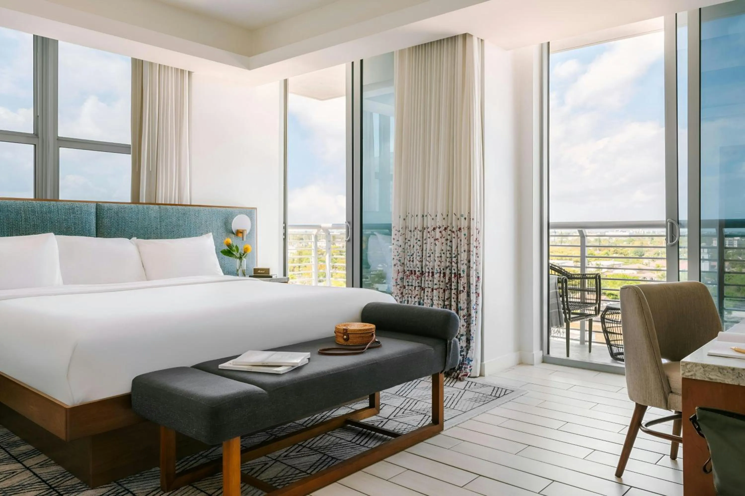 Bedroom, Bed in The Circ Hotel Hollywood, Sonder by Marriott Bonvoy