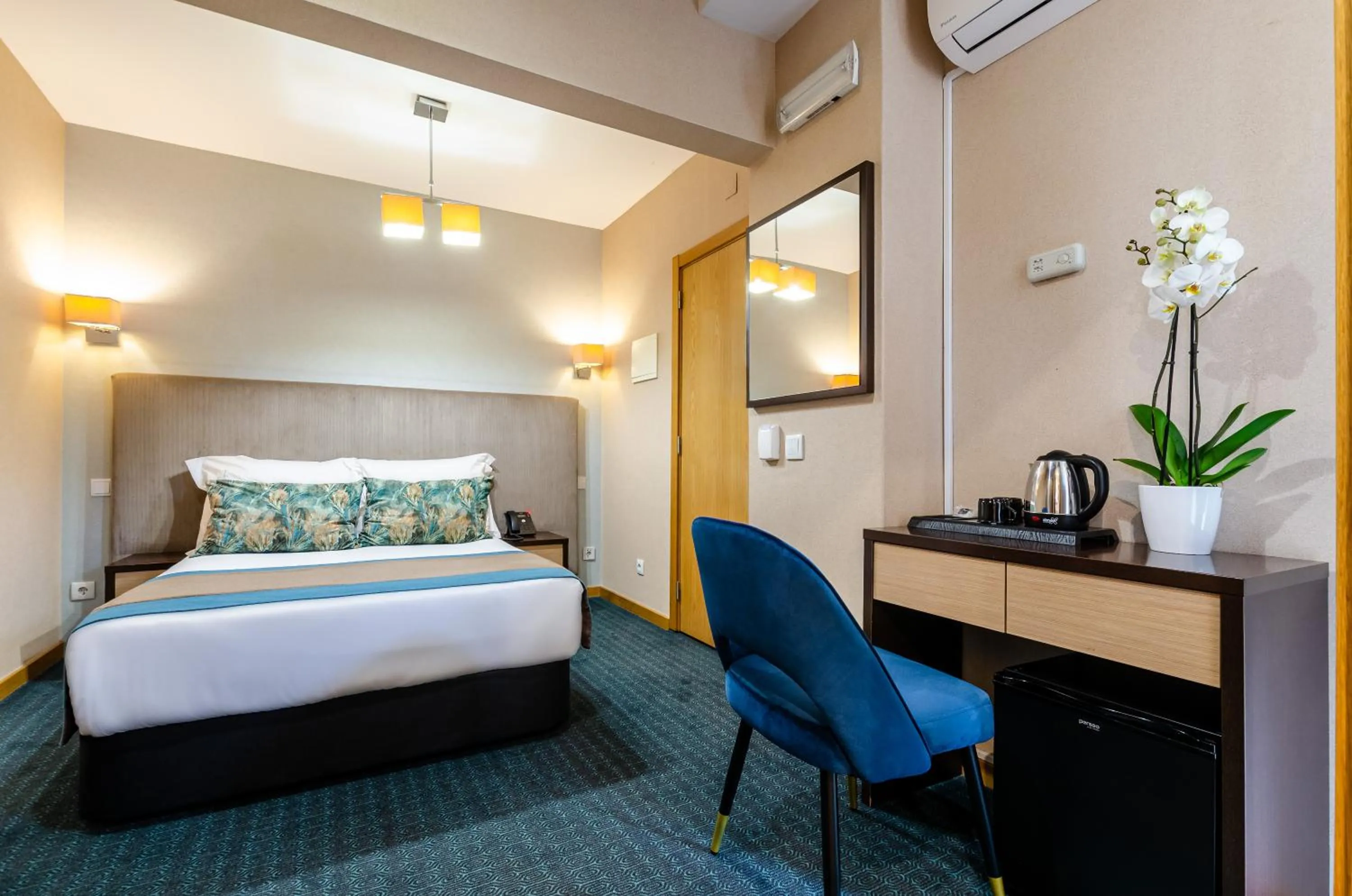 Bedroom, Bed in Hotel DAH - Dom Afonso Henriques