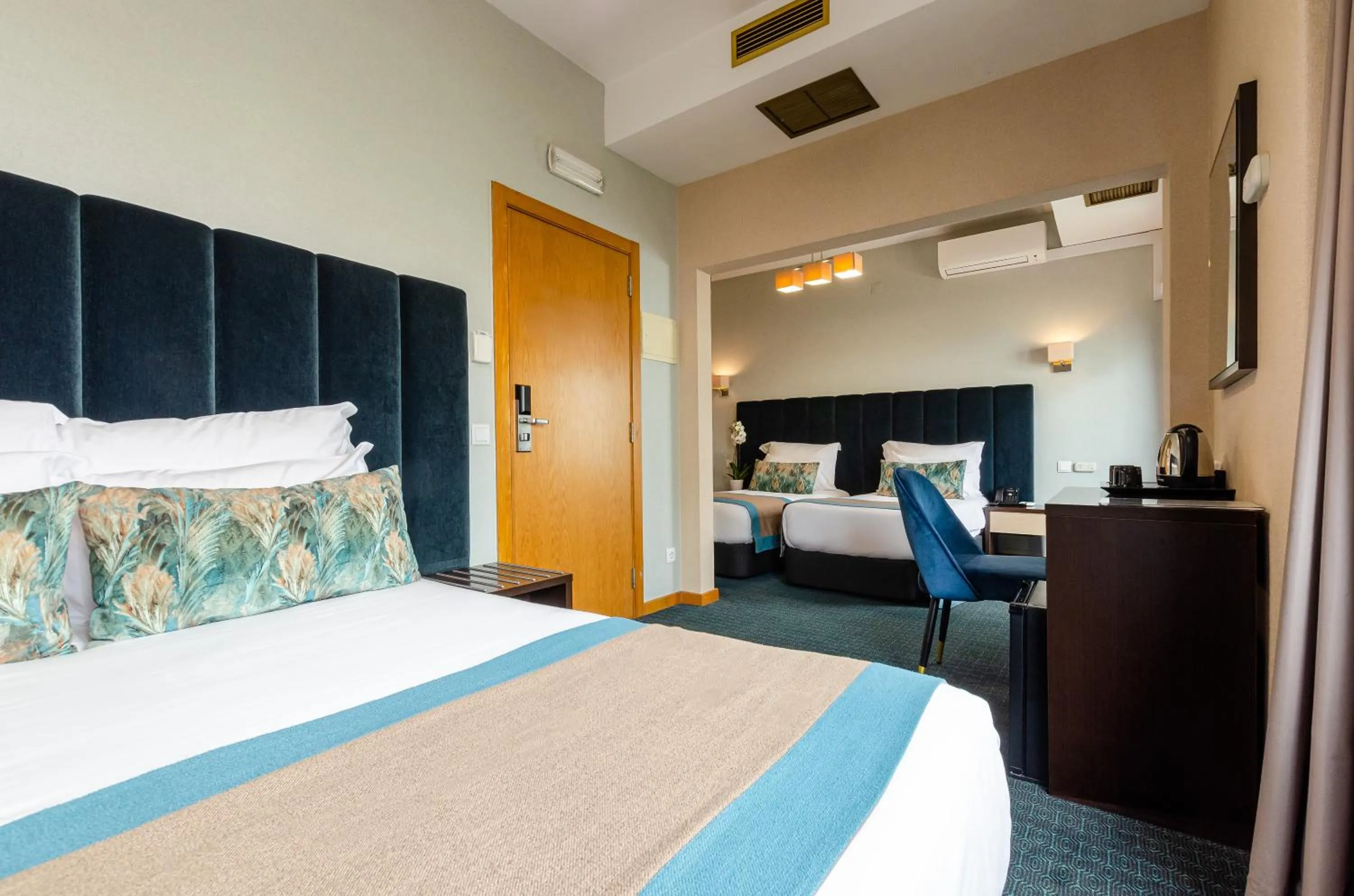 Bedroom, Bed in Hotel DAH - Dom Afonso Henriques