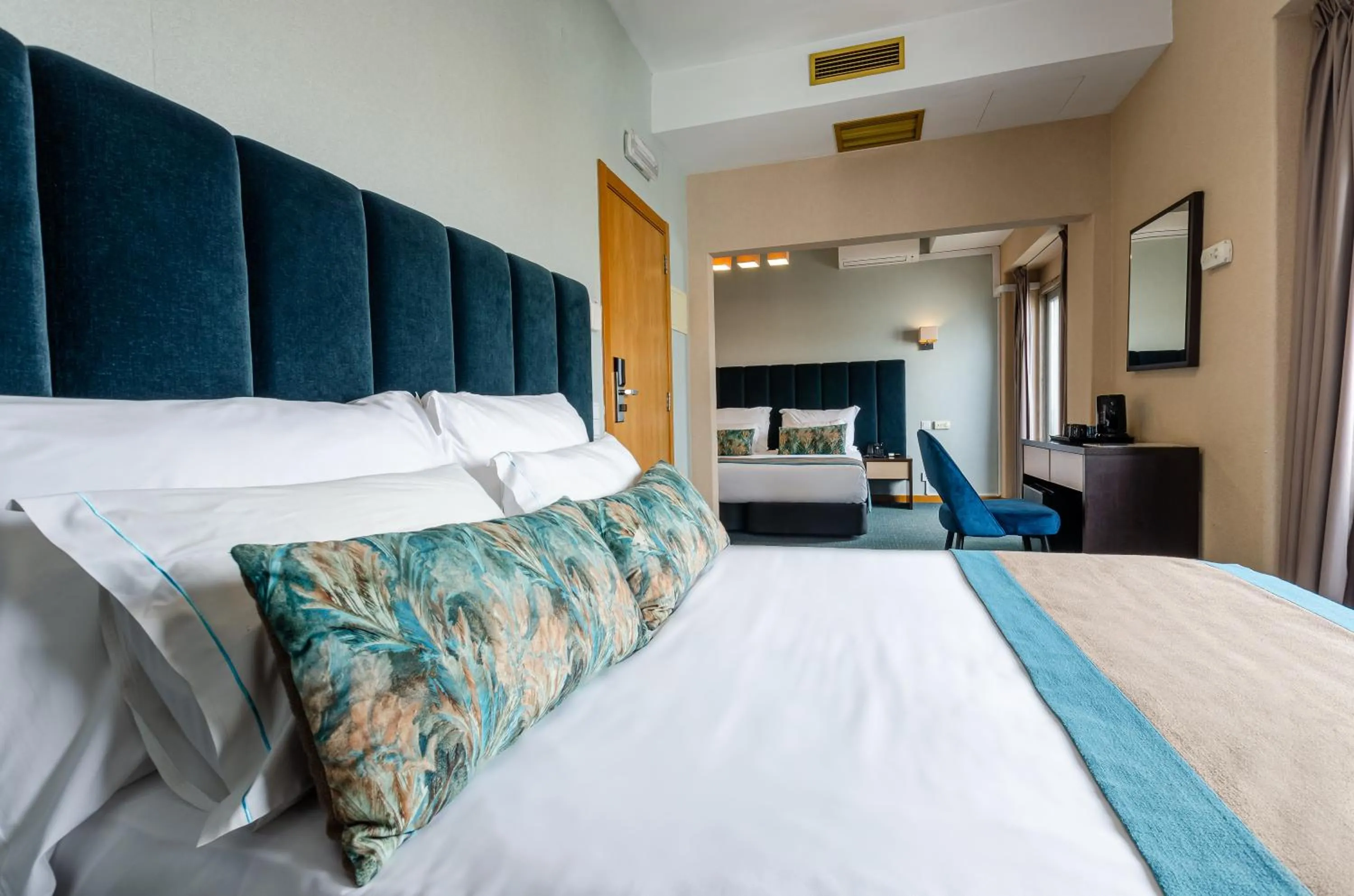 Bedroom, Bed in Hotel DAH - Dom Afonso Henriques