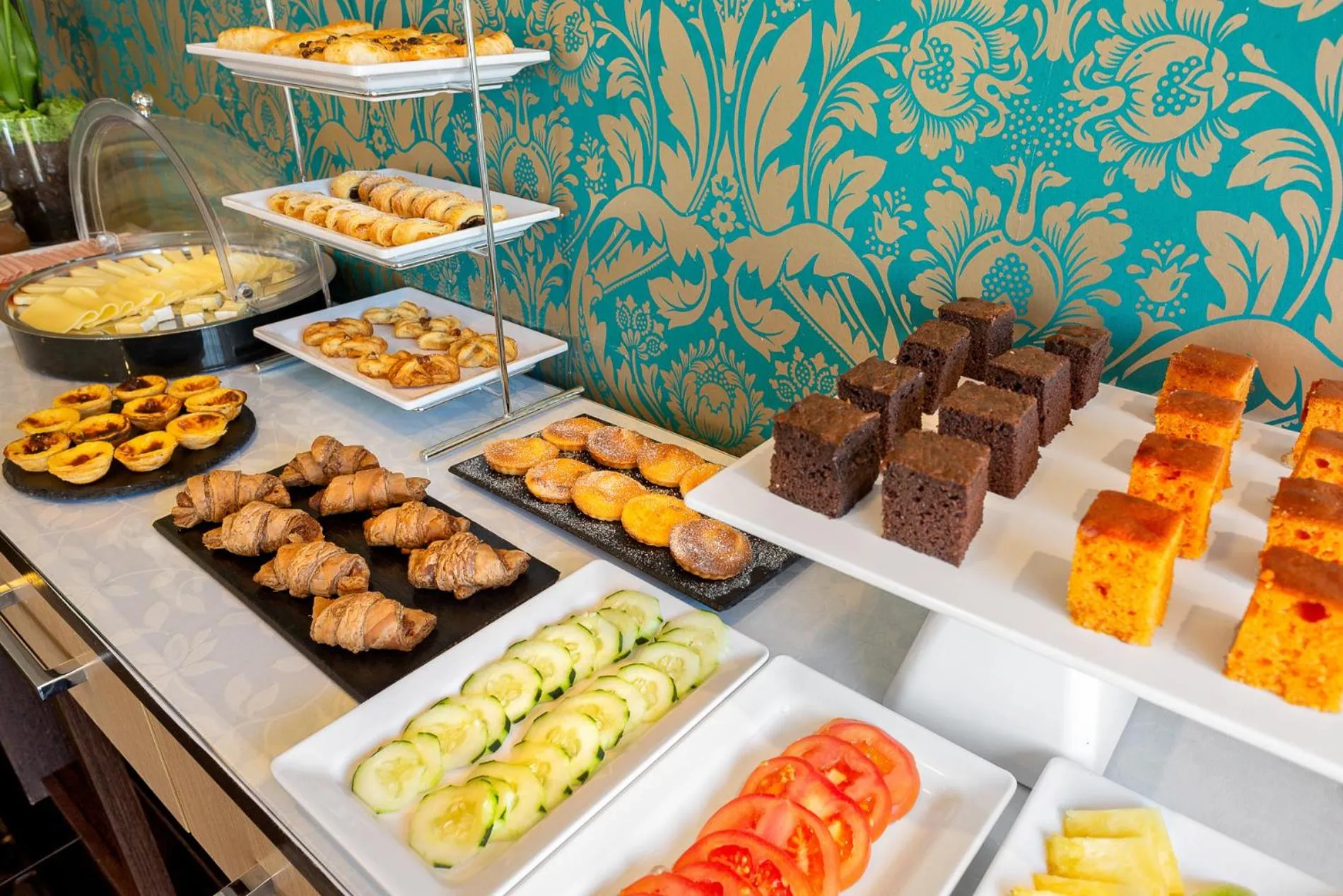 Buffet breakfast in Hotel DAH - Dom Afonso Henriques