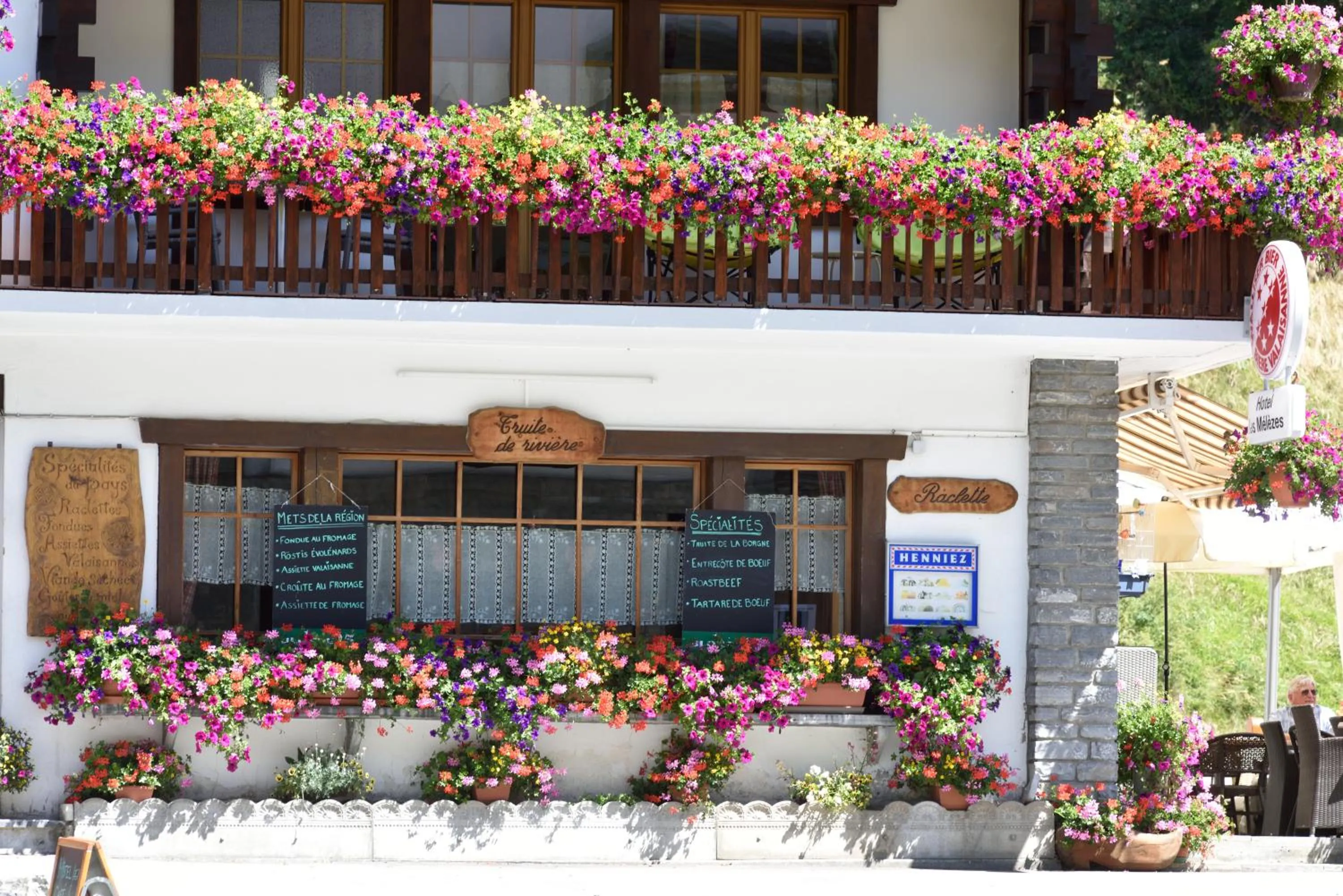 Decorative detail in Hotel Les Mélèzes